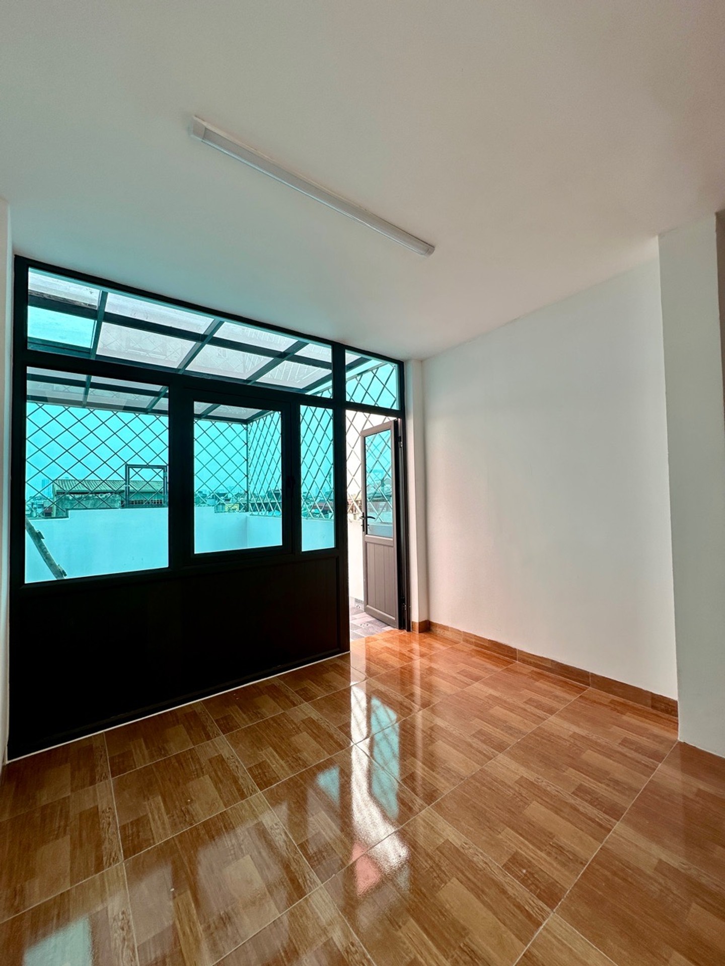 Bán nhà Lĩnh Nam - diện tích 30m2 6 tầng - Thang máy - giá 8,15 tỷ