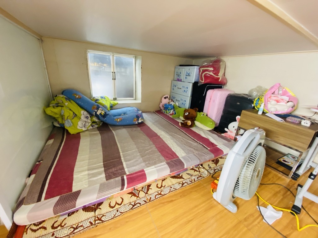 Bán nhà Mai Động - diện tích 60m2 2 tầng - Sổ đỏ chính chủ sẵn sàng giao dịch - giá 4,25 tỷ