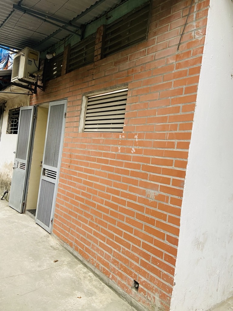 Bán nhà Mai Động - diện tích 60m2 2 tầng - Sổ đỏ chính chủ sẵn sàng giao dịch - giá 4,25 tỷ