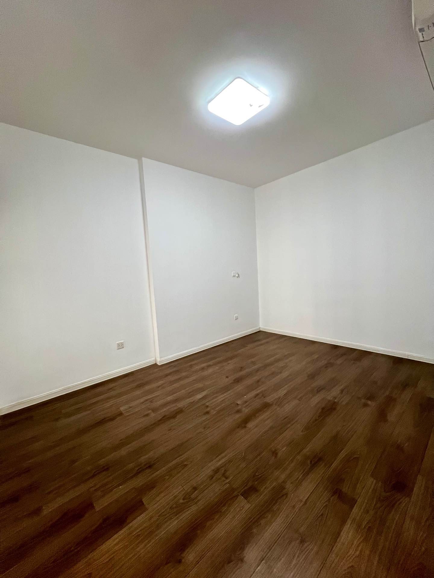 Bán nhà Minh Khai - diện tích 77m2 18 tầng - Chung cư đẹp hiếm có - giá 8,5 tỷ