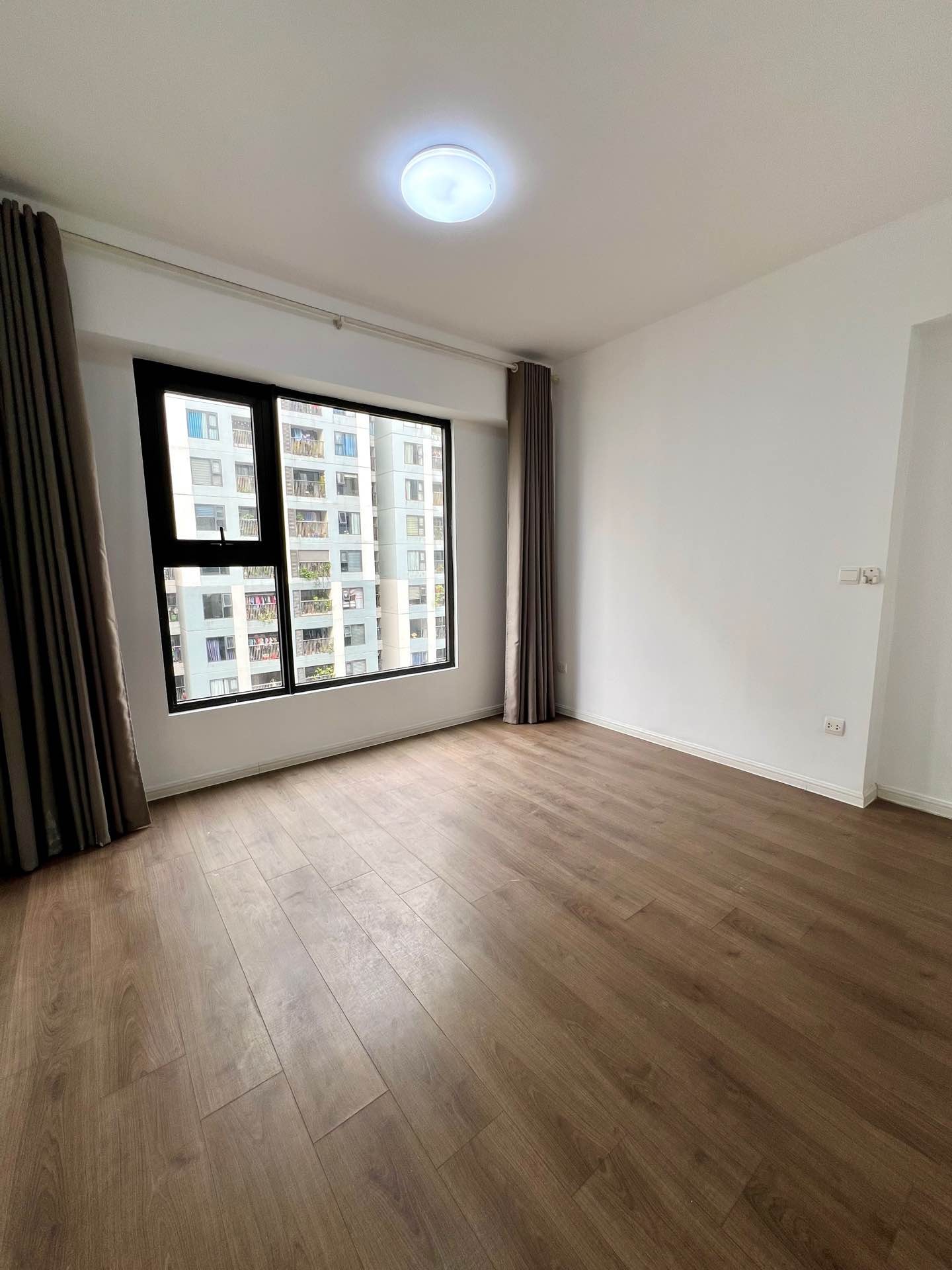 Bán nhà Minh Khai - diện tích 77m2 18 tầng - Chung cư đẹp hiếm có - giá 8,5 tỷ