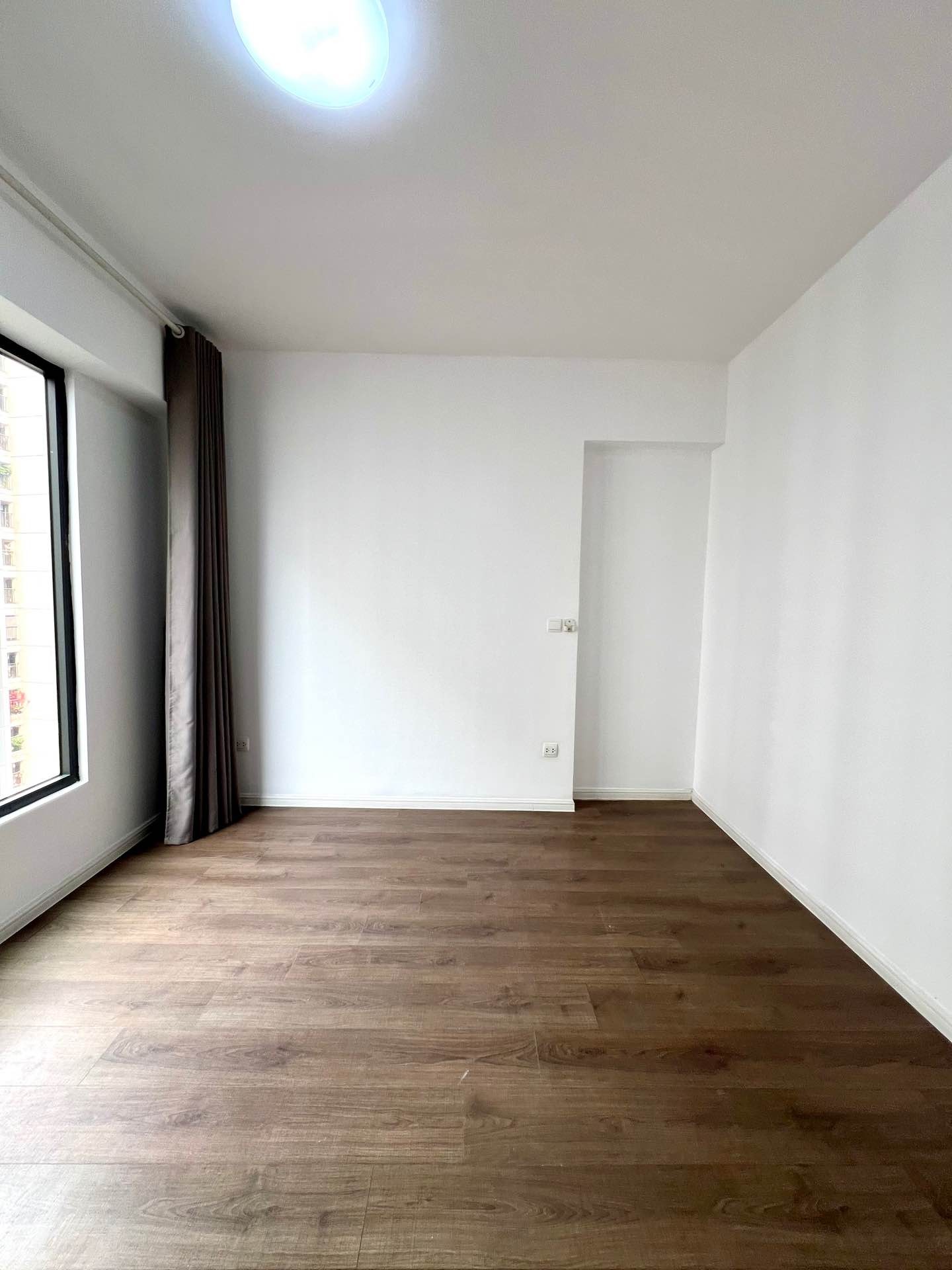 Bán nhà Minh Khai - diện tích 77m2 18 tầng - Chung cư đẹp hiếm có - giá 8,5 tỷ