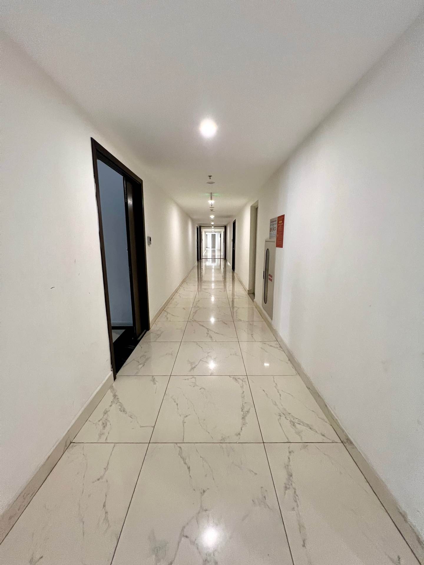 Bán nhà Minh Khai - diện tích 77m2 18 tầng - Chung cư đẹp hiếm có - giá 8,5 tỷ
