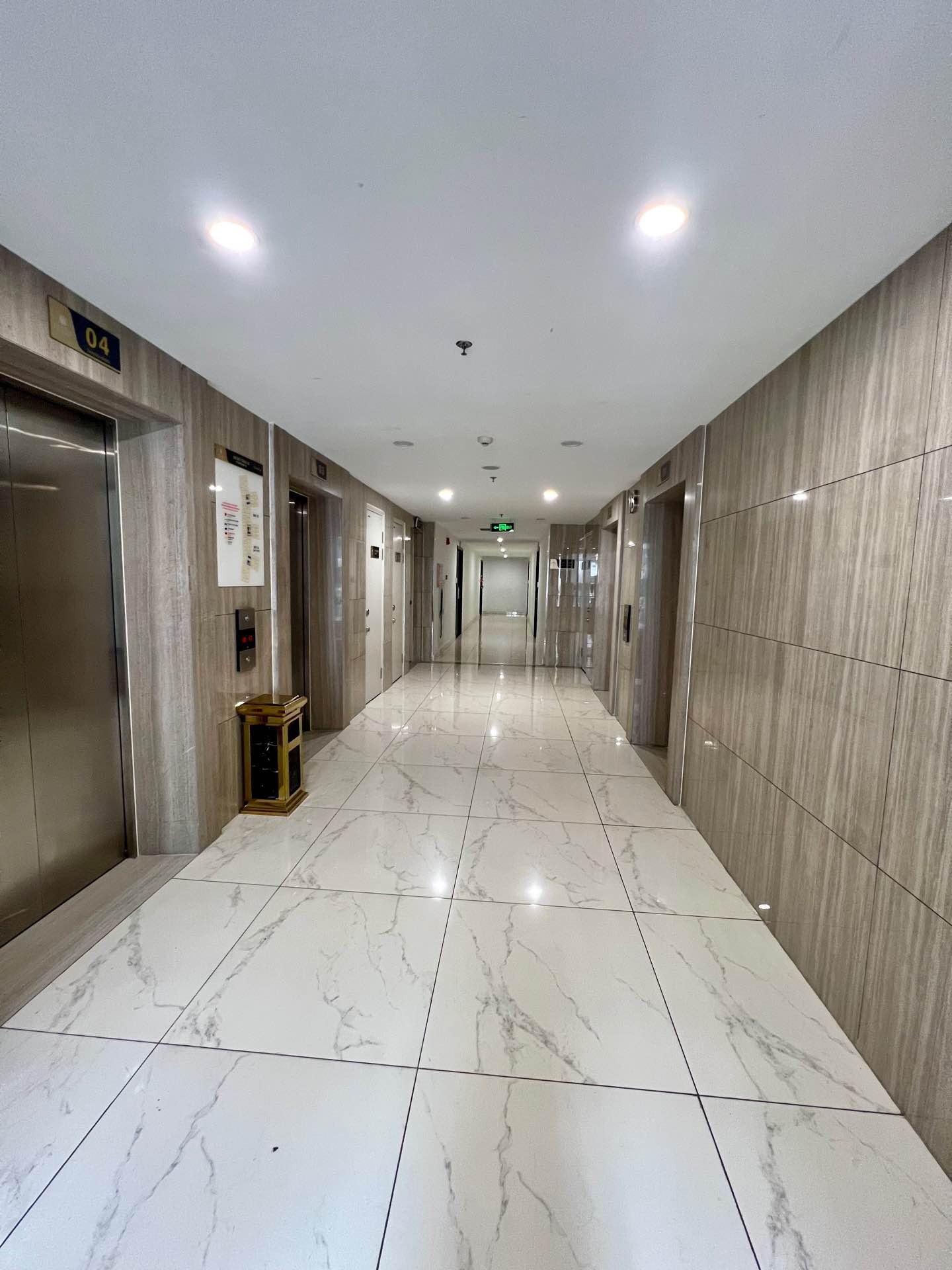 Bán nhà Minh Khai - diện tích 77m2 18 tầng - Chung cư đẹp hiếm có - giá 8,5 tỷ