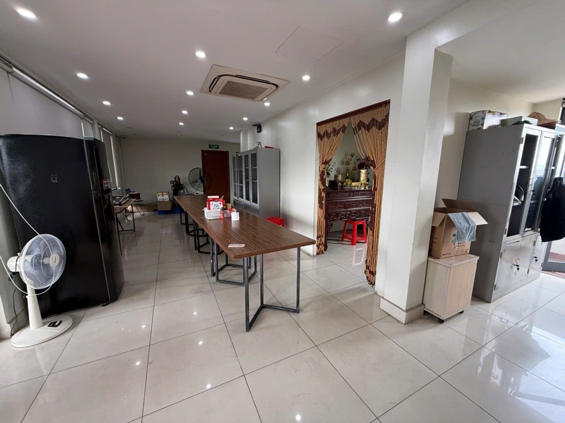Bán nhà Nguyễn Xiển - diện tích 225m2 5 tầng - Mặt phố lớn, vỉa hè rộng - giá 99 tỷ