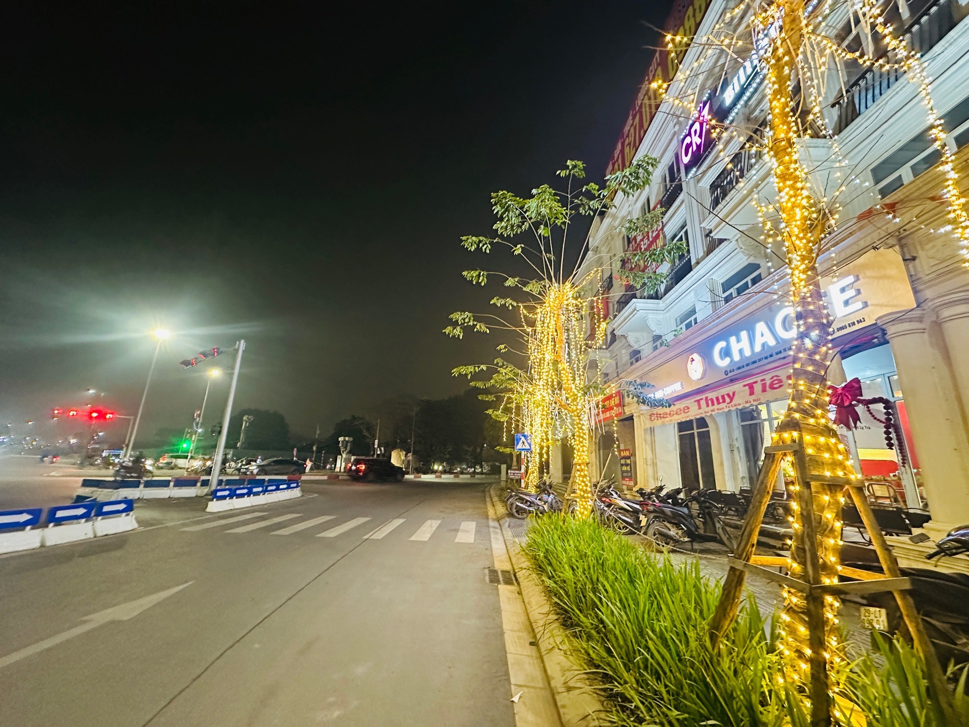 Bán nhà Lê Quang Đạo - diện tích 166.5m2 5 tầng - Mặt tiền 8m - giá 100 tỷ