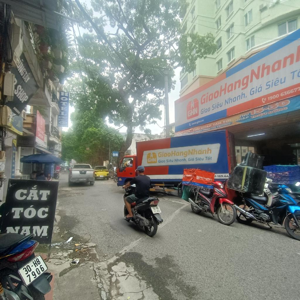 Bán nhà Nguyễn Chí Thanh - diện tích 130m2 2 tầng - Ô TÔ TRÁNH - giá 51 tỷ