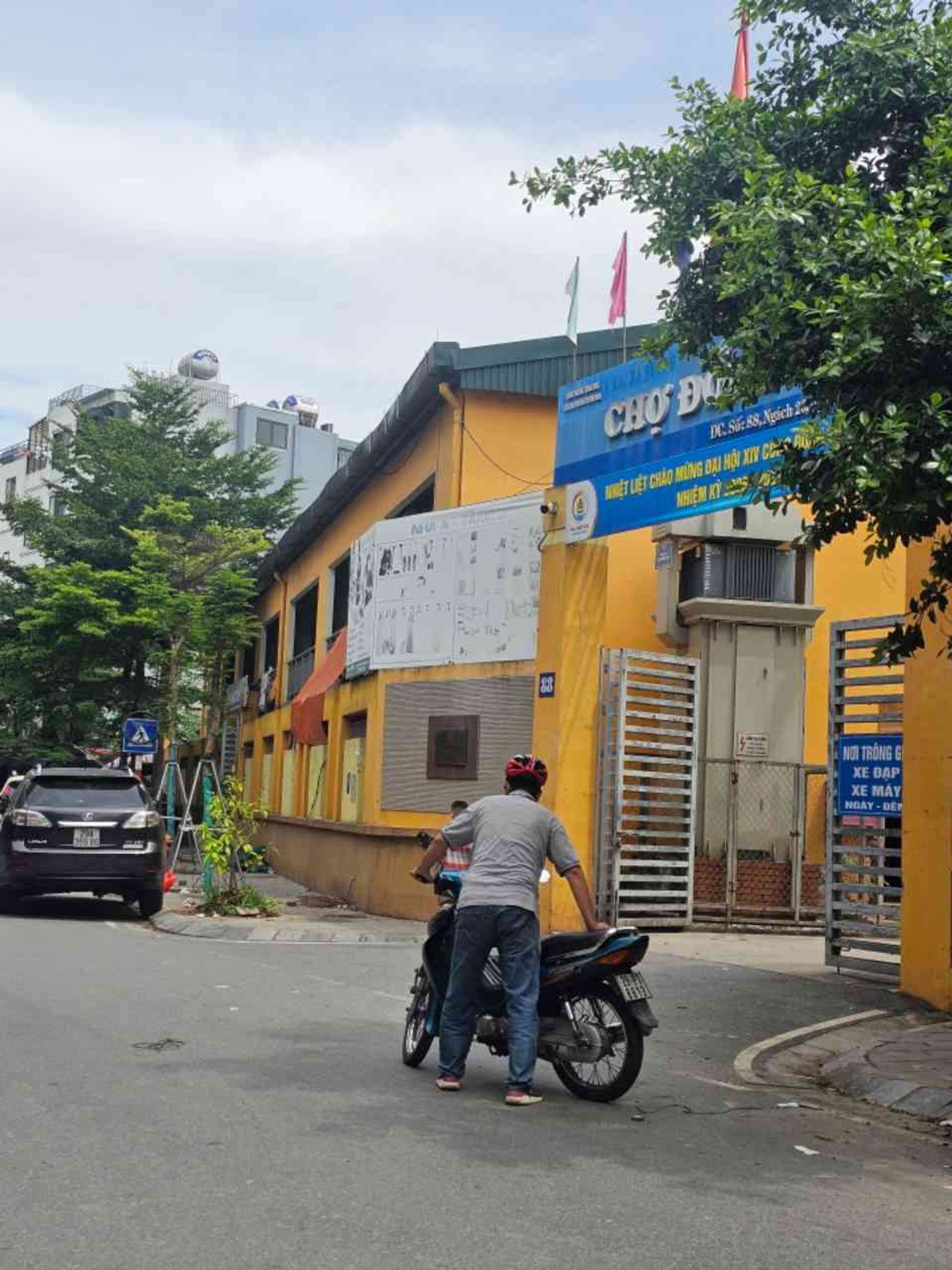 Bán nhà Trương Định - diện tích 58m2 4 tầng - Ngõ Trại Cá - giá 13,69 tỷ