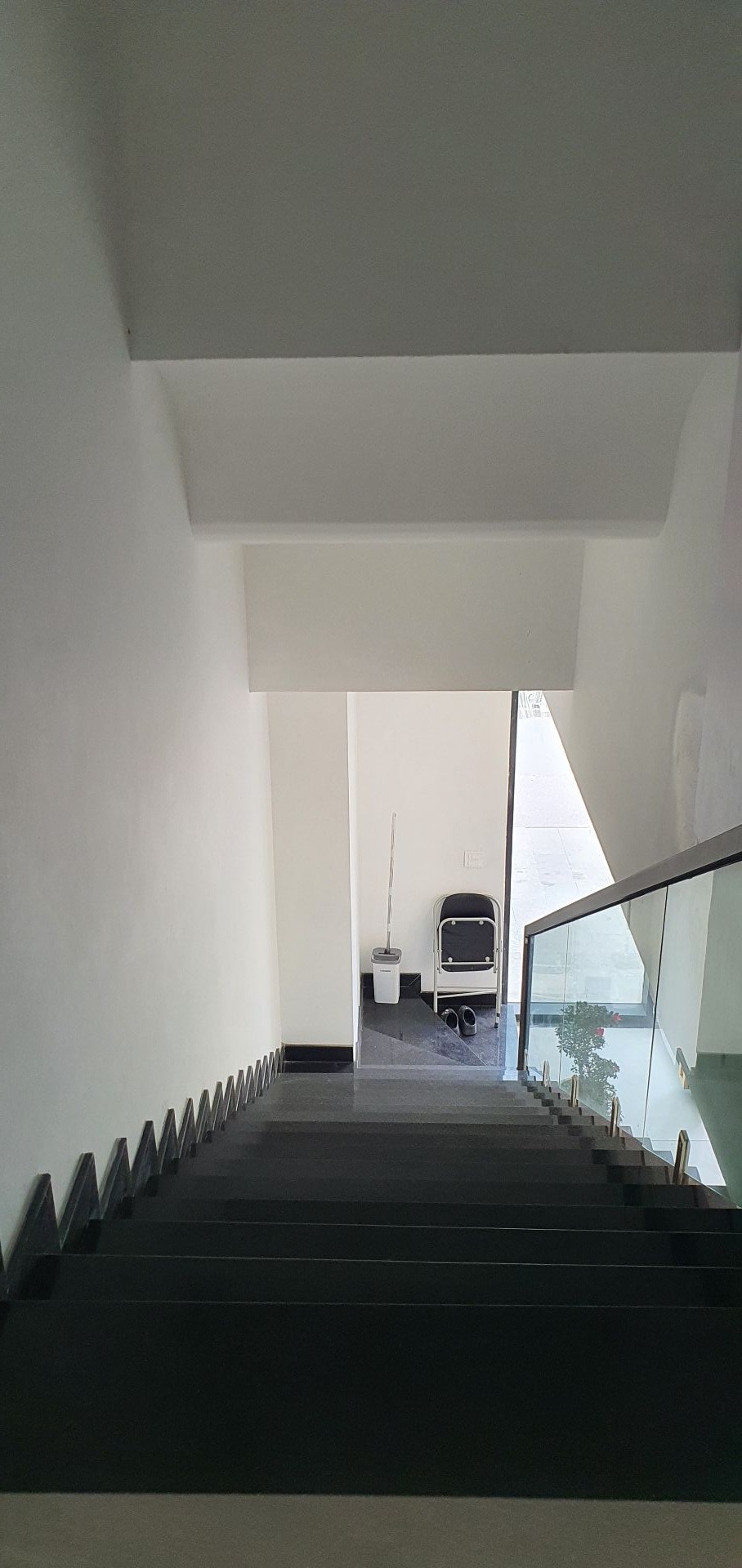 Bán nhà Đại Từ - diện tích 90m2 2 tầng - Căn góc 2 mặt tiền - giá 20 tỷ