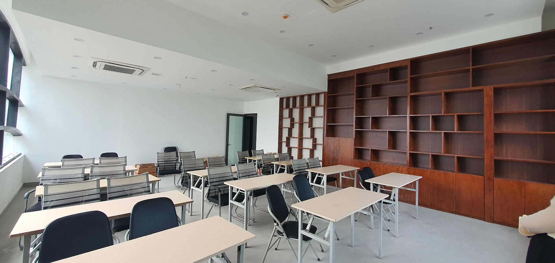 Bán nhà Đại Từ - diện tích 90m2 2 tầng - Căn góc 2 mặt tiền - giá 20 tỷ