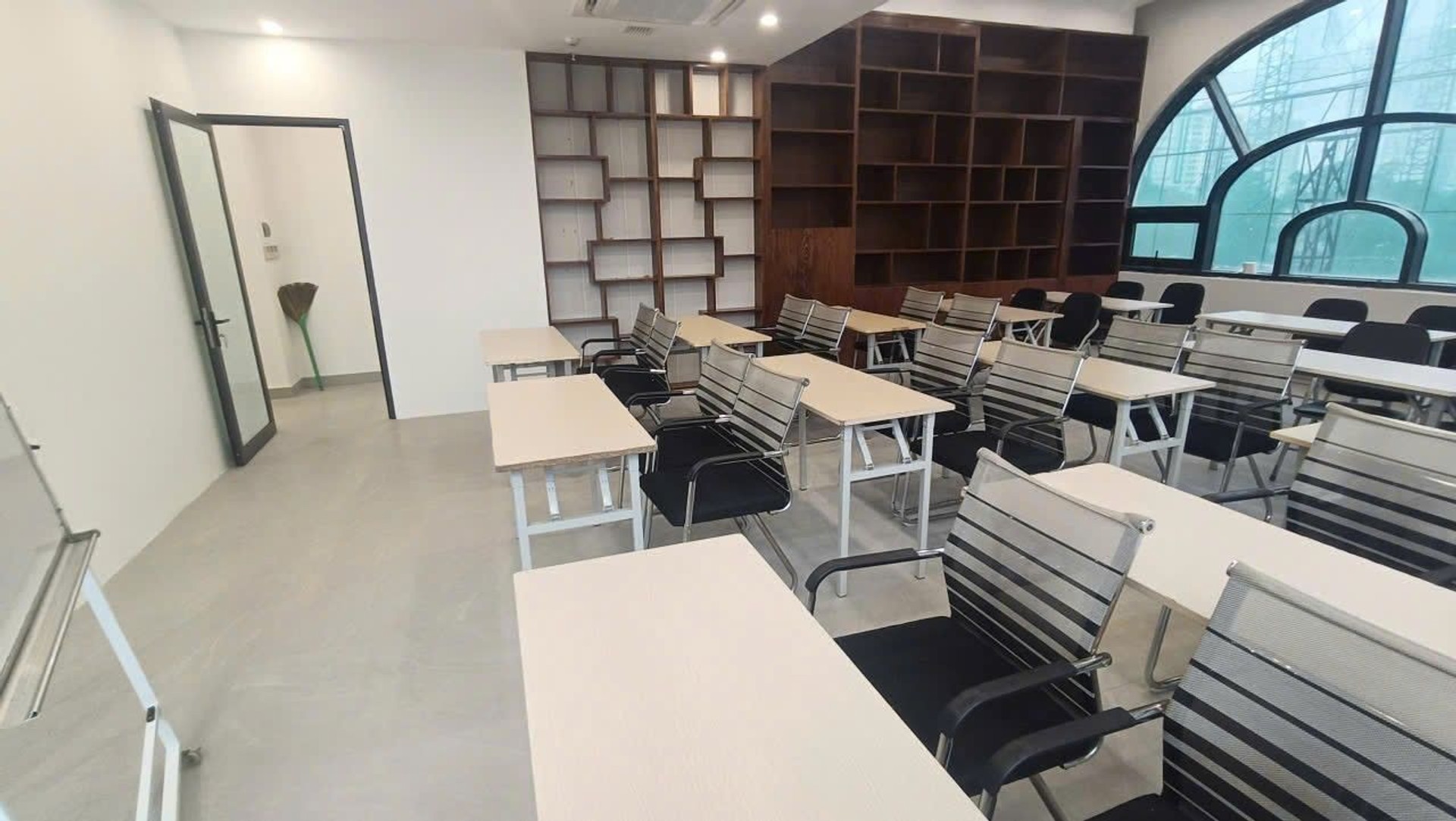 Bán nhà Đại Từ - diện tích 90m2 2 tầng - Căn góc 2 mặt tiền - giá 20 tỷ