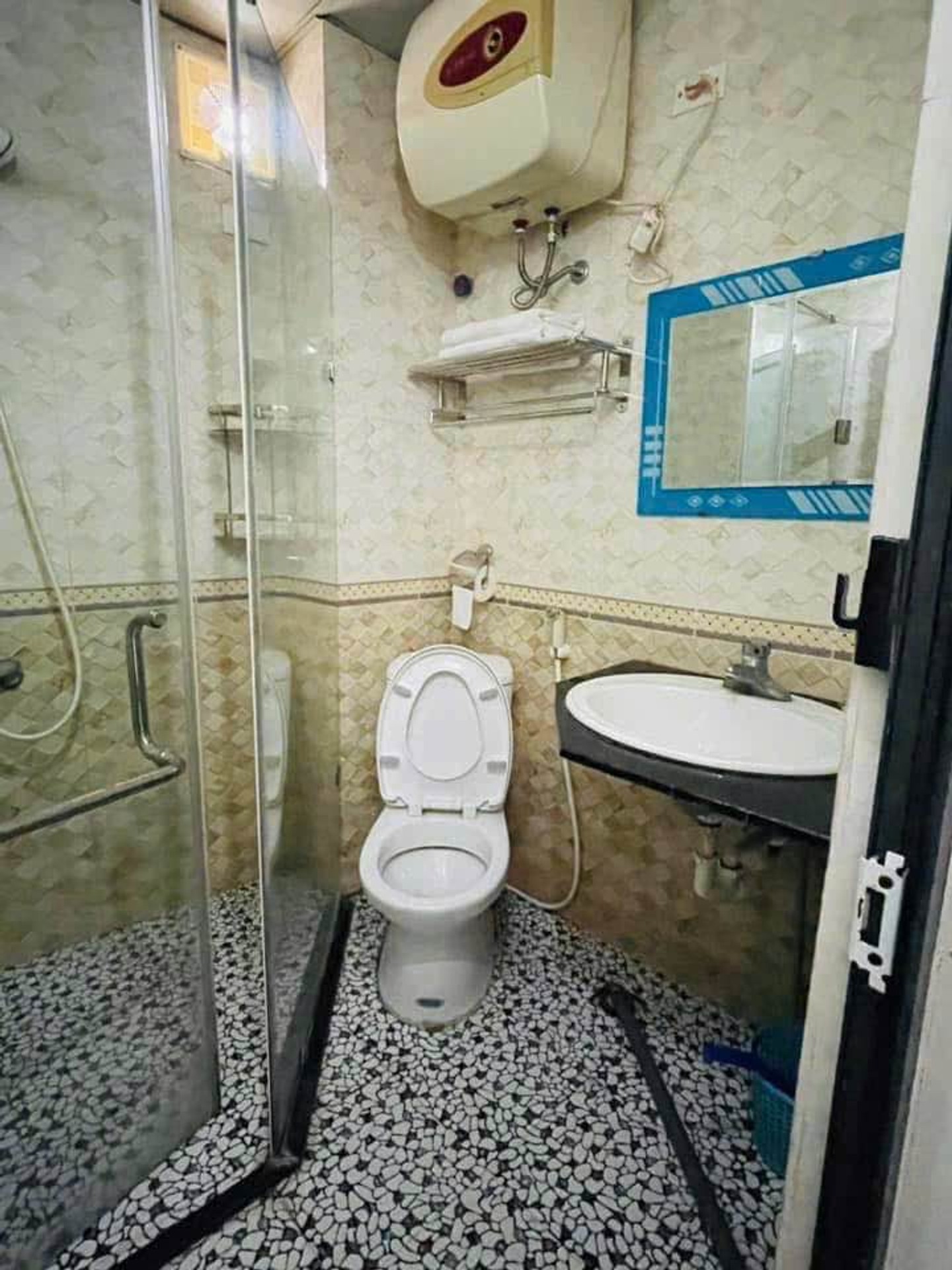 Bán nhà Pháo Đài Láng - diện tích 68m2 9 tầng - Lô góc 2 mặt thoáng - giá 36,8 tỷ