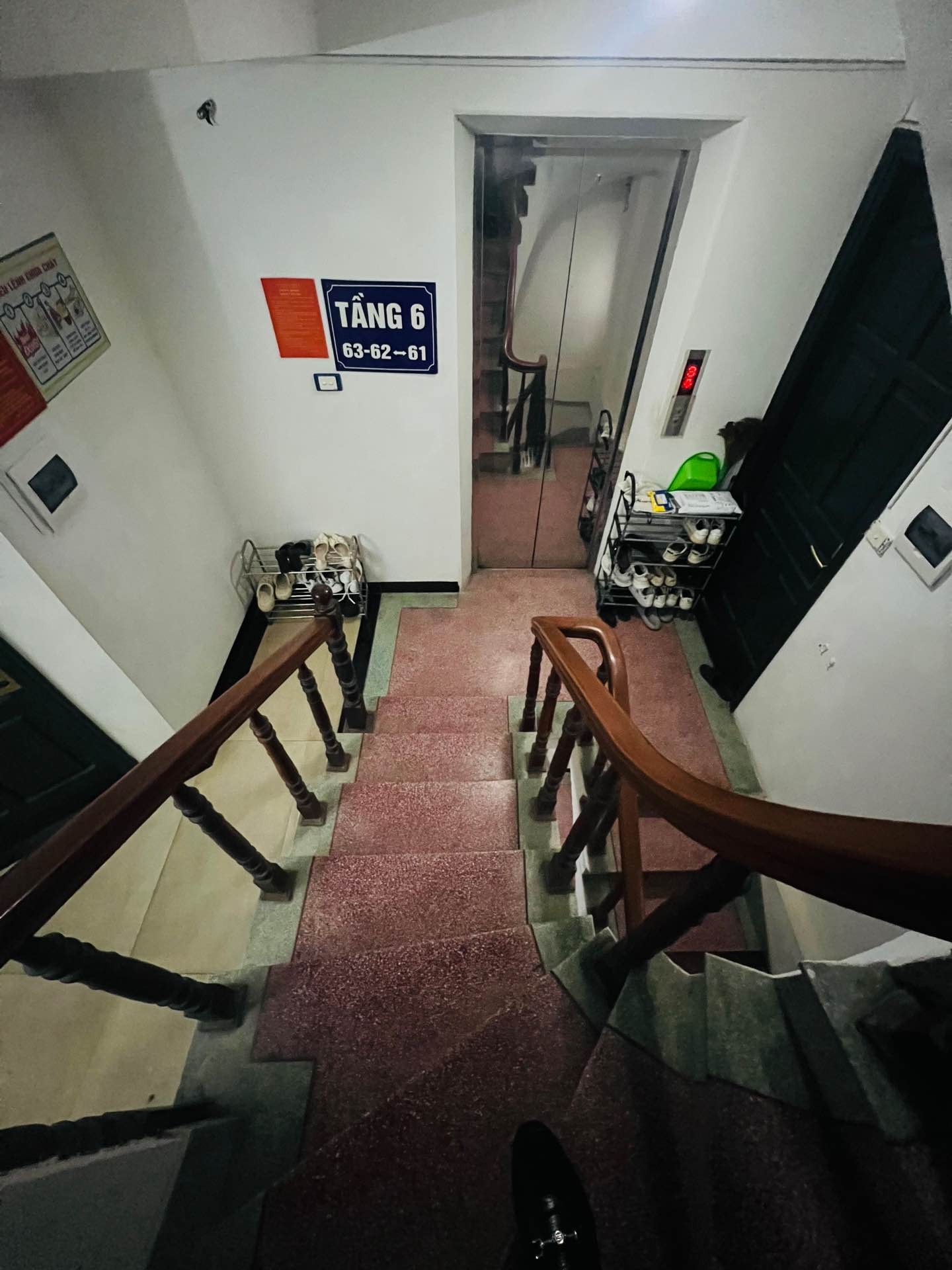 Bán nhà Pháo Đài Láng - diện tích 68m2 9 tầng - Lô góc 2 mặt thoáng - giá 36,8 tỷ