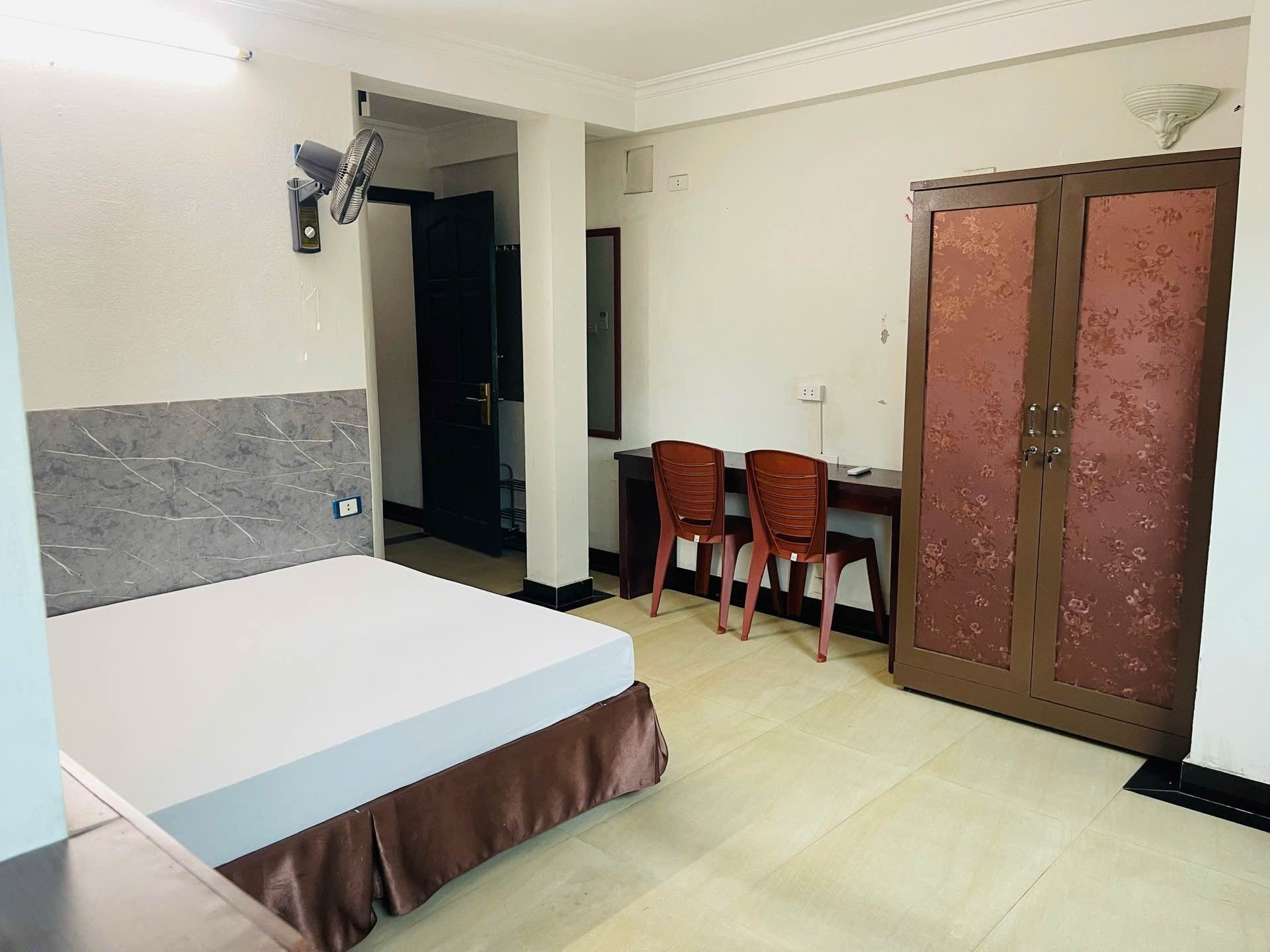 Bán nhà Pháo Đài Láng - diện tích 68m2 9 tầng - Lô góc 2 mặt thoáng - giá 36,8 tỷ