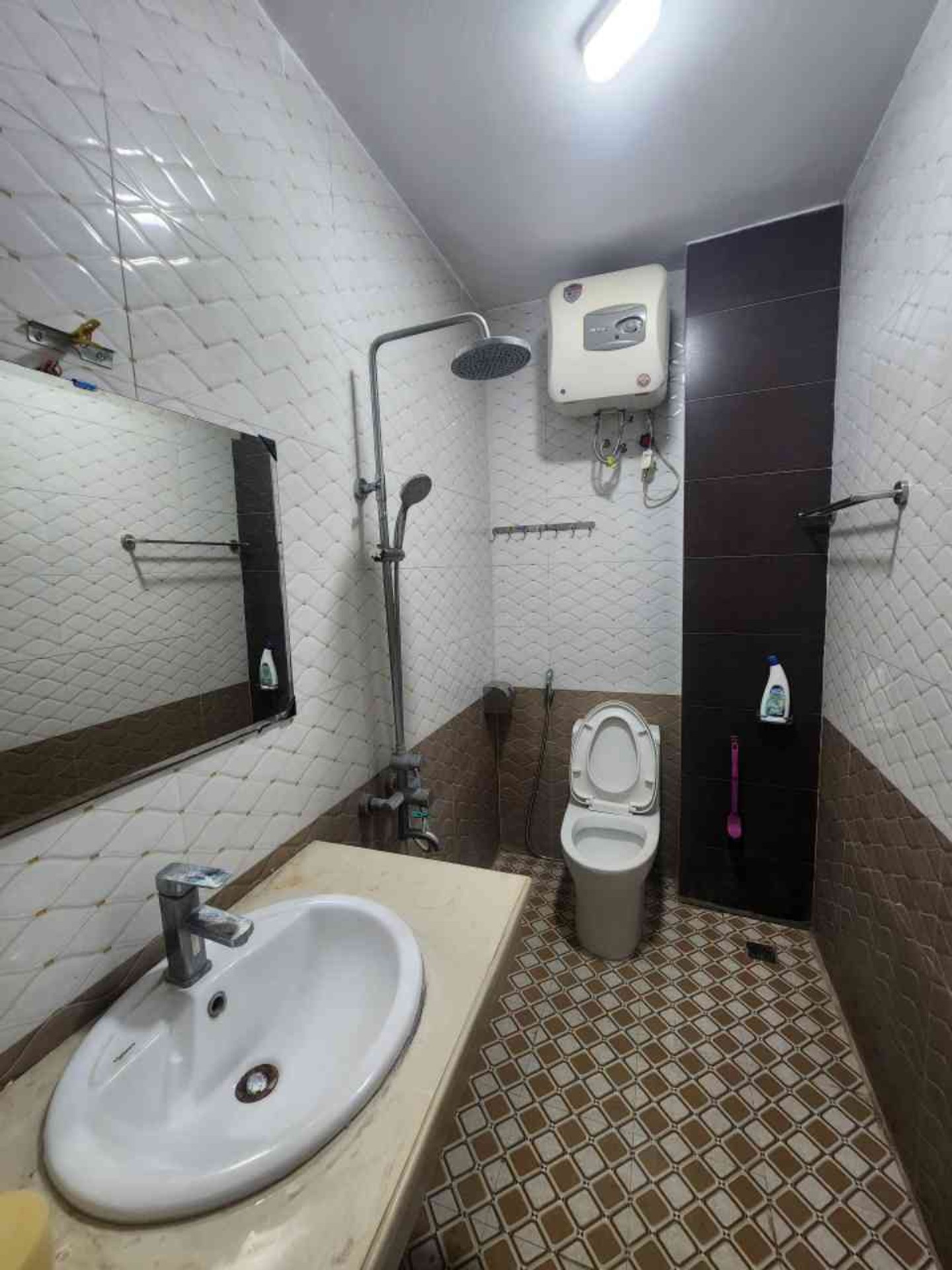 Bán nhà Lĩnh Nam - diện tích 36m2 5 tầng - Lô góc thoáng sáng - giá 8,6 tỷ