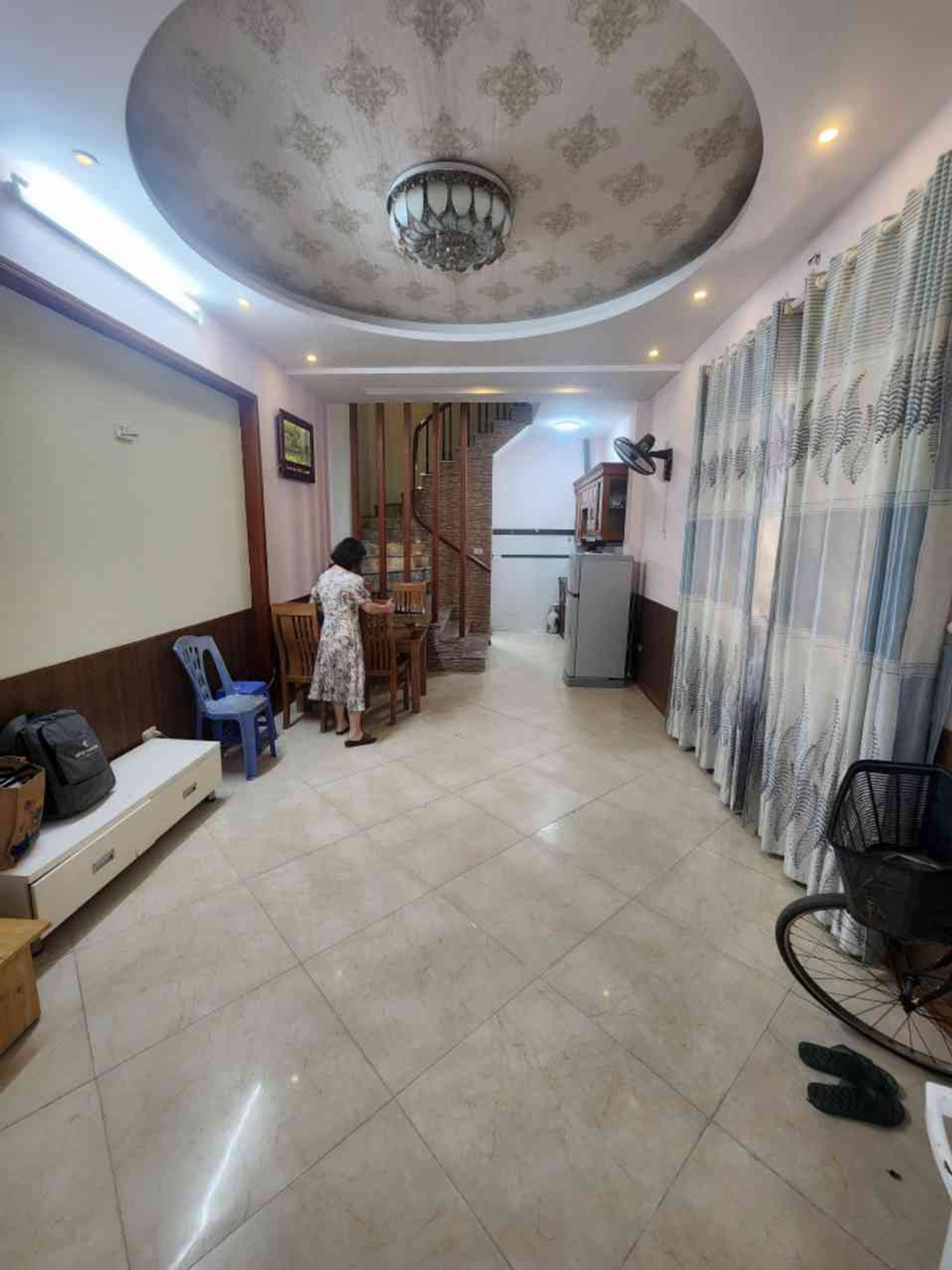 Bán nhà Lĩnh Nam - diện tích 36m2 5 tầng - Lô góc thoáng sáng - giá 8,6 tỷ