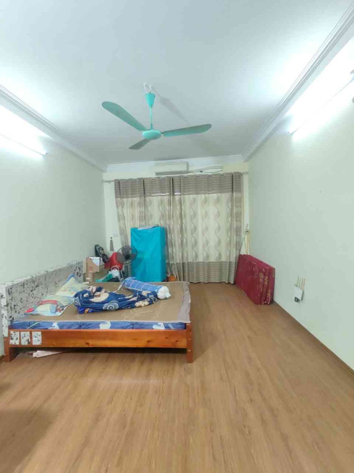 Bán nhà Trương Định - diện tích 55m2 5 tầng - Lô góc 3 mặt thoáng - giá 10,6 tỷ