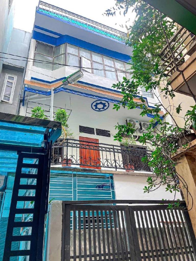 Bán nhà Hoàng Mai - diện tích 47m2 5 tầng - Ô tô đỗ ngay trước cổng - giá 8,4 tỷ