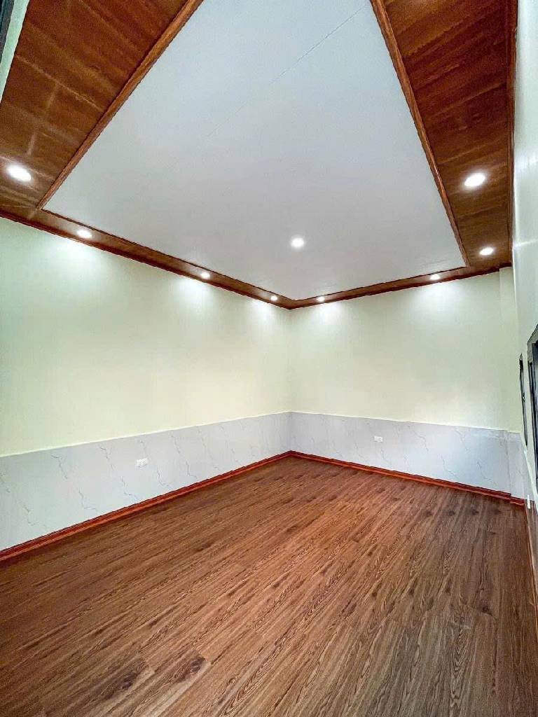Bán nhà Hoàng Mai - diện tích 47m2 5 tầng - Ô tô đỗ ngay trước cổng - giá 8,4 tỷ