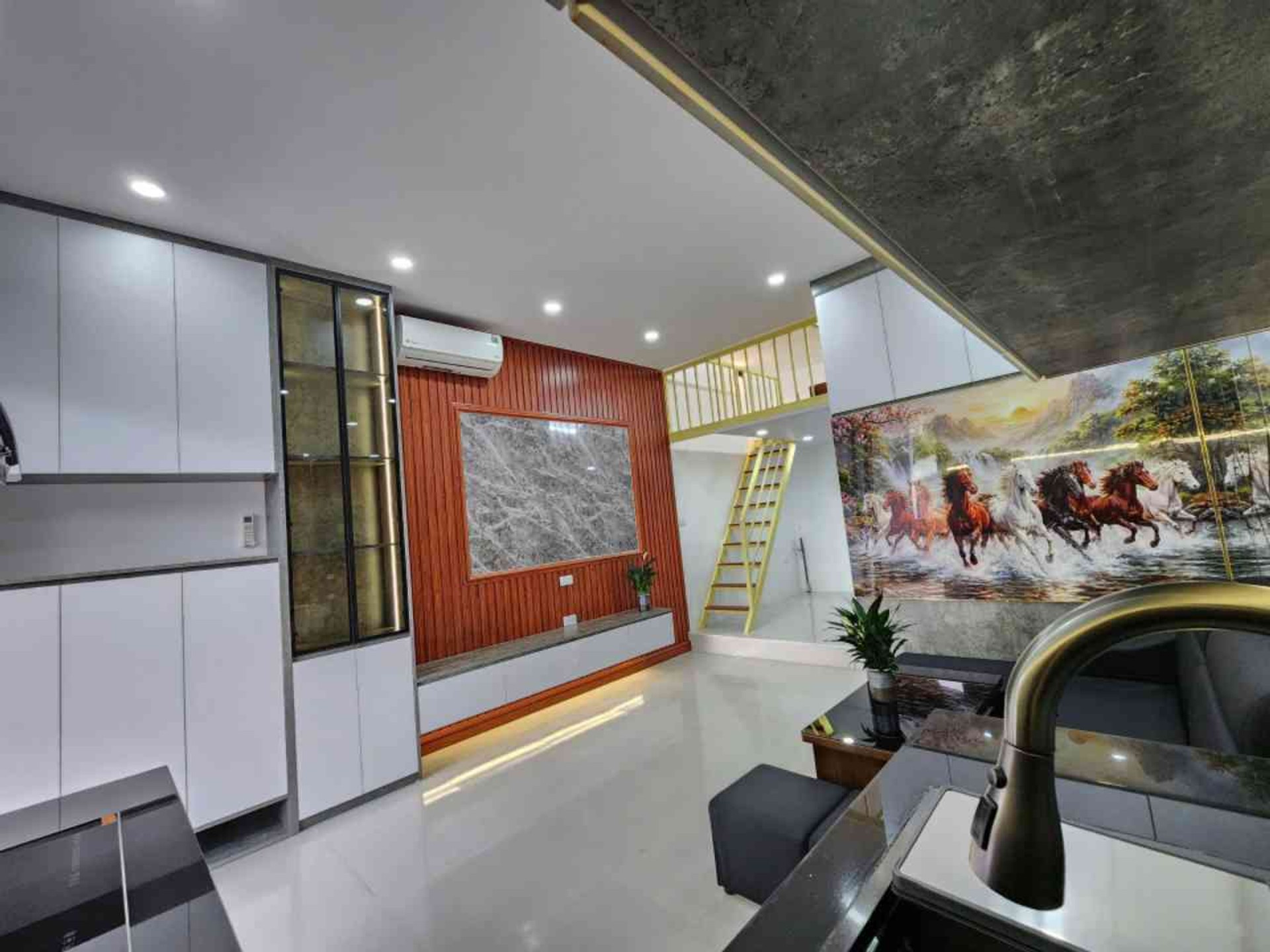 Bán nhà Lê Gia Đỉnh - diện tích 50m2 1 tầng - ô tô đỗ chân cầu thang - giá 3,65 tỷ