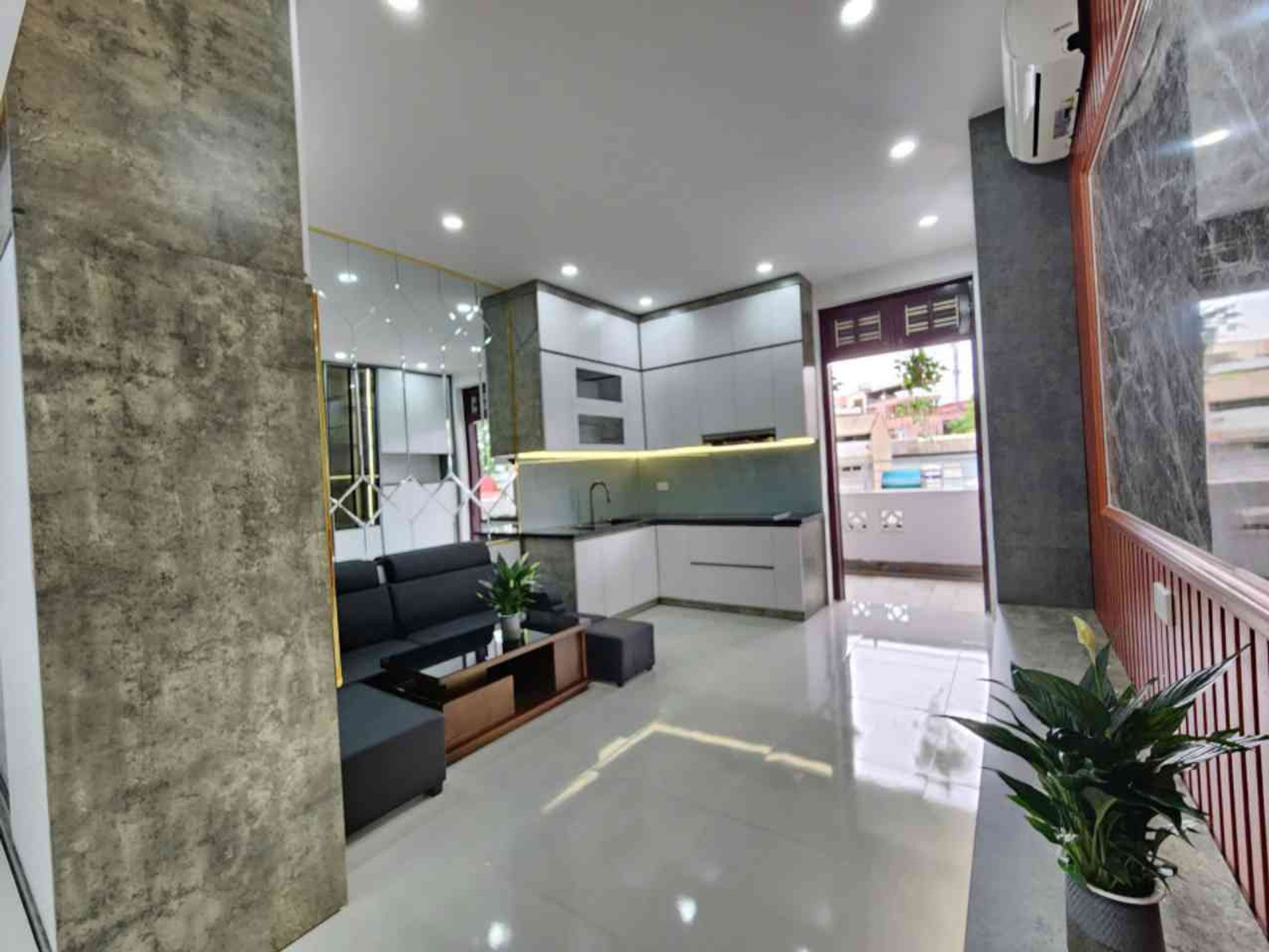 Bán nhà Lê Gia Đỉnh - diện tích 50m2 1 tầng - ô tô đỗ chân cầu thang - giá 3,65 tỷ