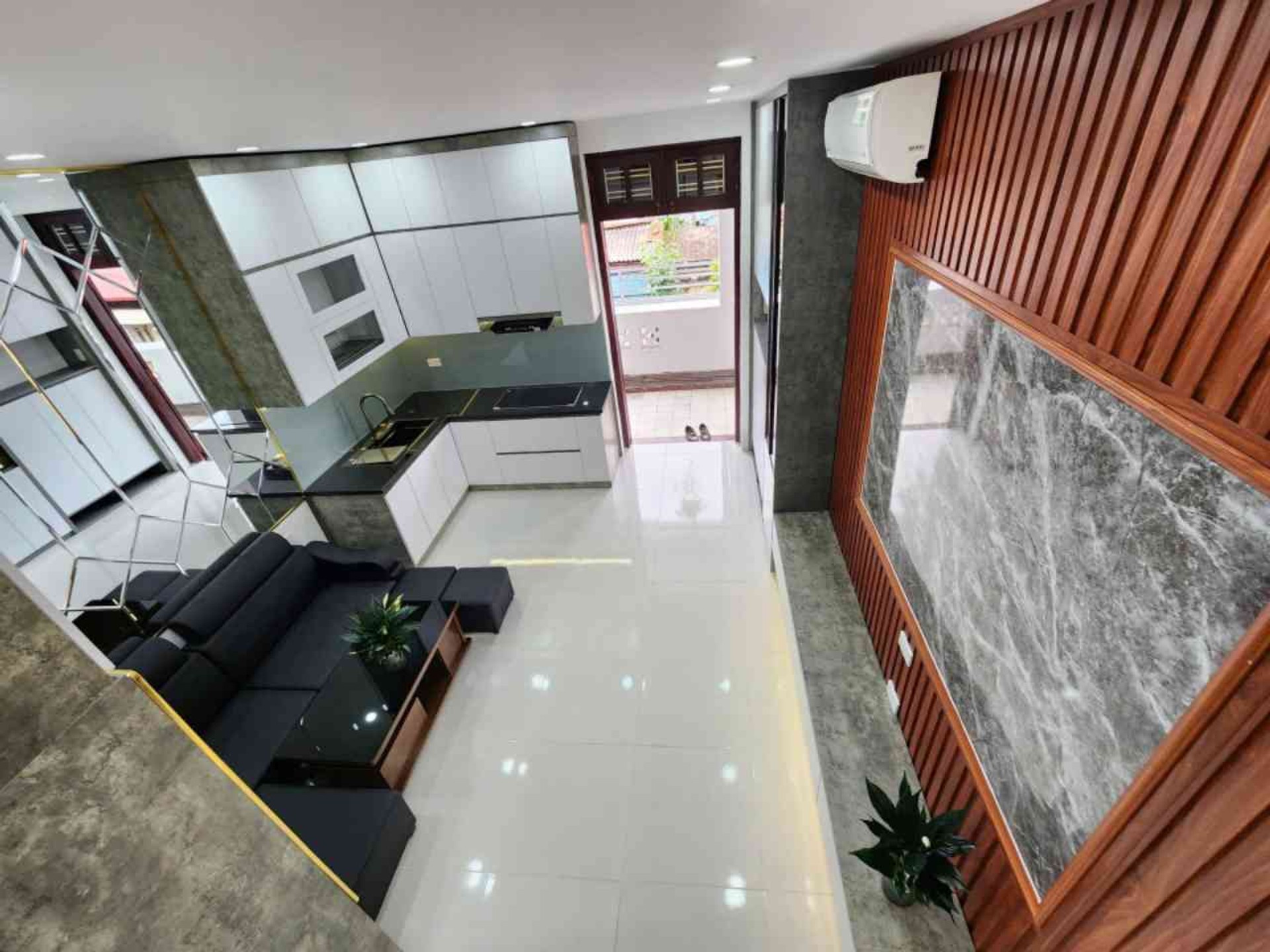 Bán nhà Lê Gia Đỉnh - diện tích 50m2 1 tầng - ô tô đỗ chân cầu thang - giá 3,65 tỷ