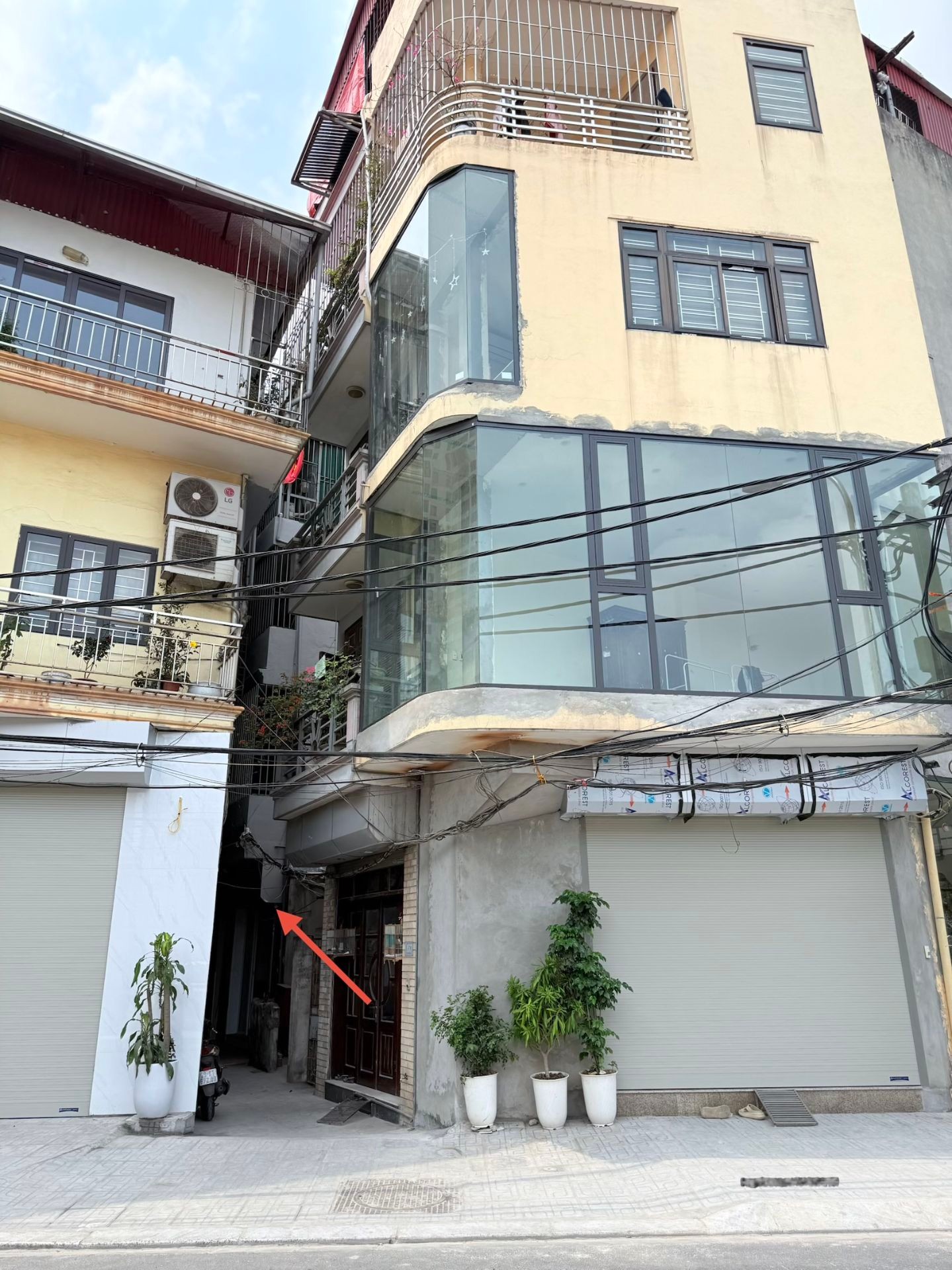 Bán nhà Kim Ngưu - diện tích 35m2 4 tầng - Gần phố, ô tô tránh - giá 10 tỷ