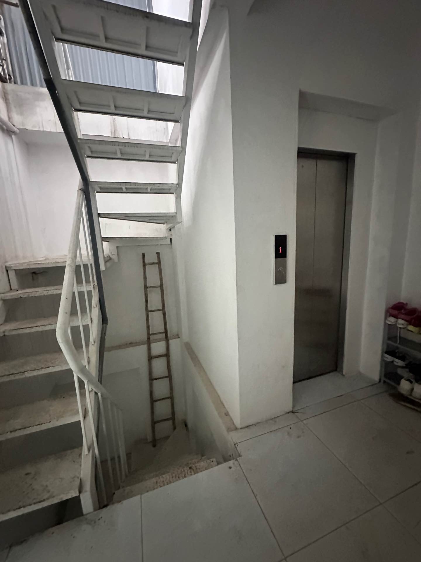 Bán nhà Thống Nhất - diện tích 67m2 6 tầng - CĂN NHÀ CHUNG CƯ MINI THANG MÁY - giá 15,7 tỷ