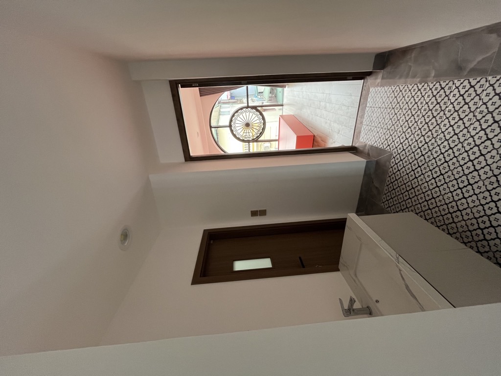 Bán nhà Văn Chương - diện tích 83,4m2 8 tầng - ô tô tránh - giá 25 tỷ