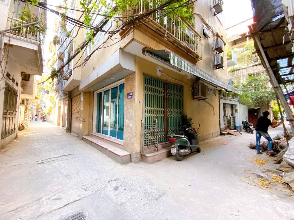 Bán nhà Trương Định - diện tích 39m2 5 tầng - Ô TÔ ĐỖ CỔNG - giá 12,8 tỷ