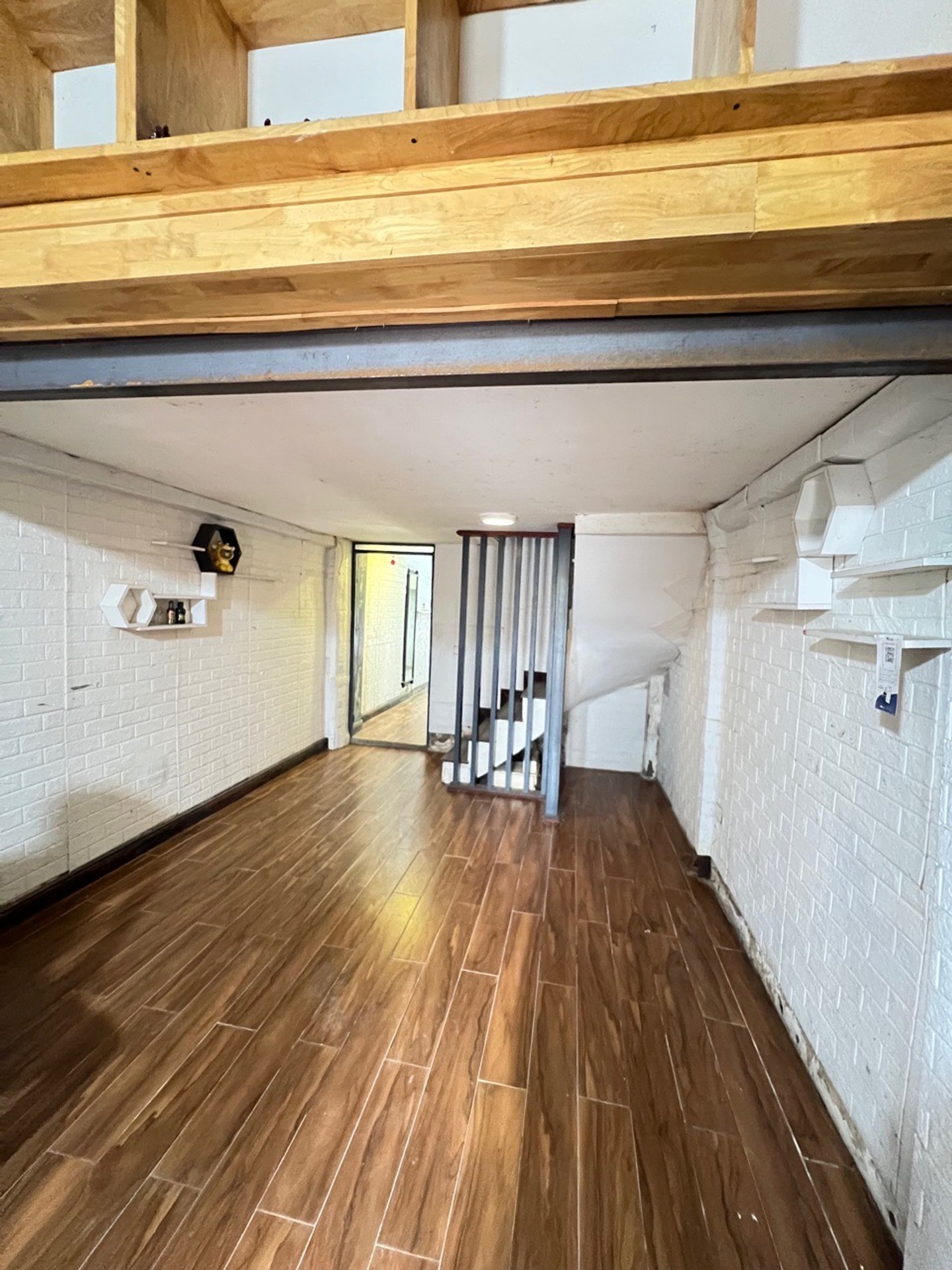 Bán nhà Giải Phóng - diện tích 55m2 2 tầng - Ô tô đỗ cửa - giá 3,5 tỷ