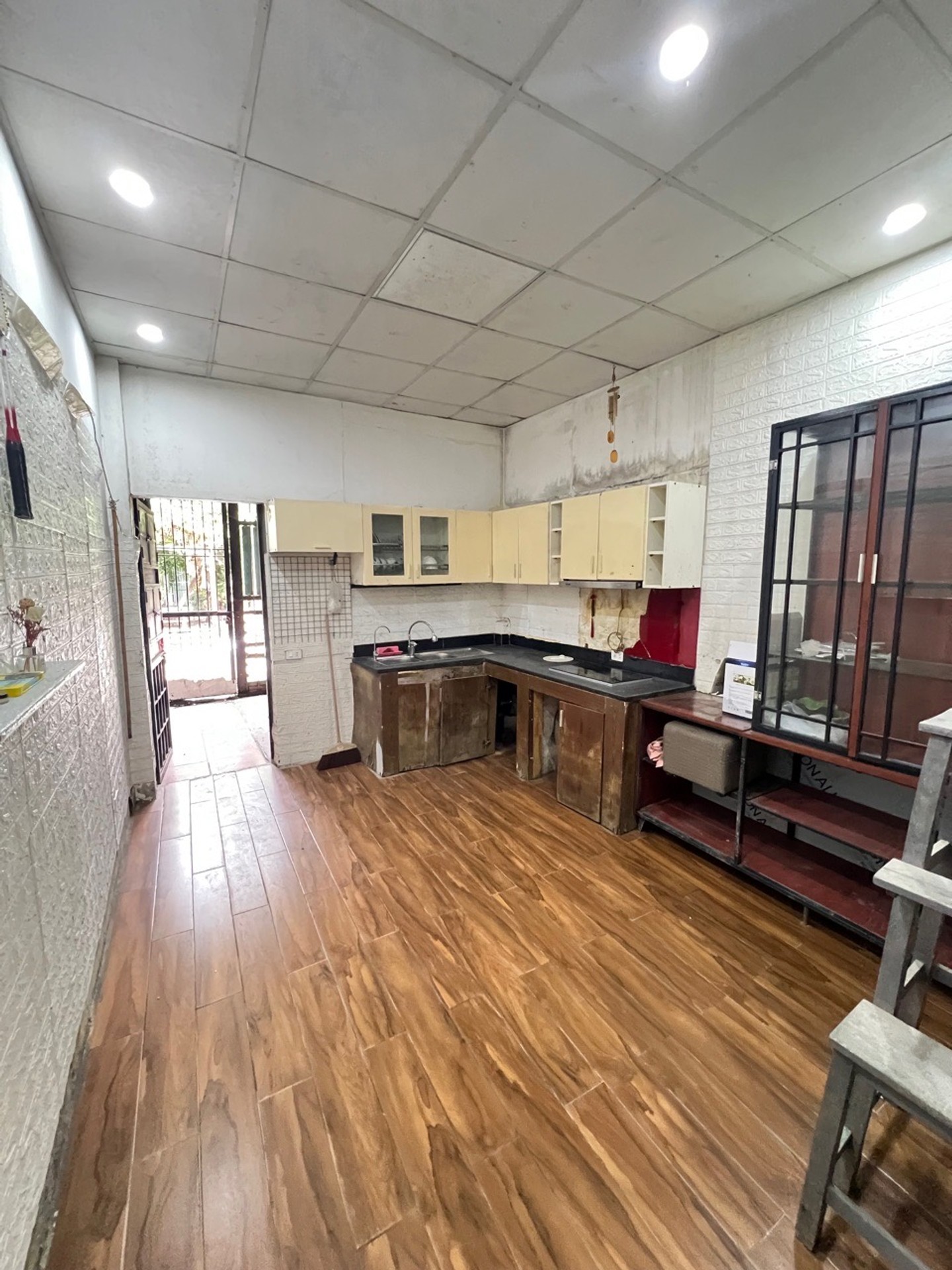 Bán nhà Giải Phóng - diện tích 55m2 2 tầng - Ô tô đỗ cửa - giá 3,5 tỷ