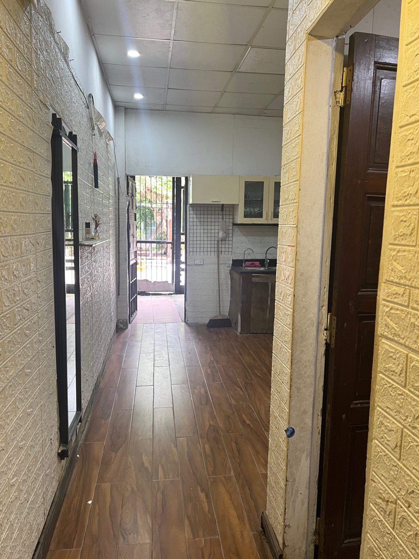 Bán nhà Giải Phóng - diện tích 55m2 2 tầng - Ô tô đỗ cửa - giá 3,5 tỷ