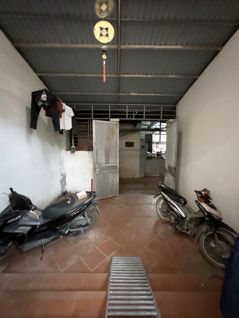Bán nhà Hoàng Mai - diện tích 70m2 3 tầng - ô tô vào nhà - giá 9,5 tỷ