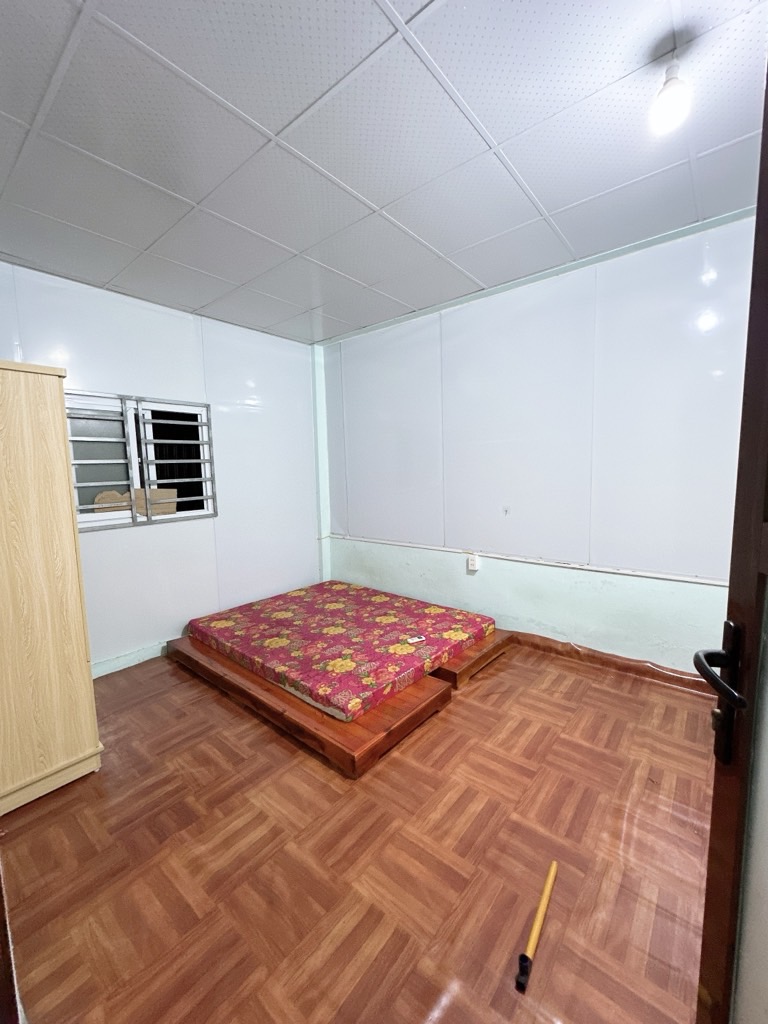 Bán nhà Hoàng Mai - diện tích 70m2 3 tầng - ô tô vào nhà - giá 9,5 tỷ