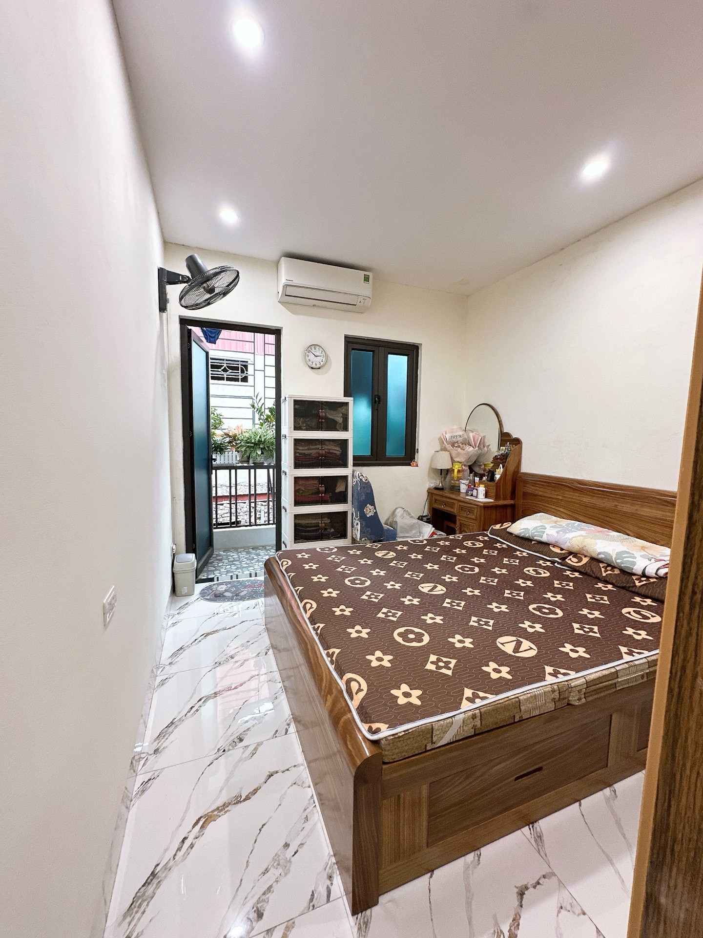 Bán nhà Tân Khai - diện tích 32m2 2 tầng - Nhà đẹp hiếm có - giá 2,68 tỷ