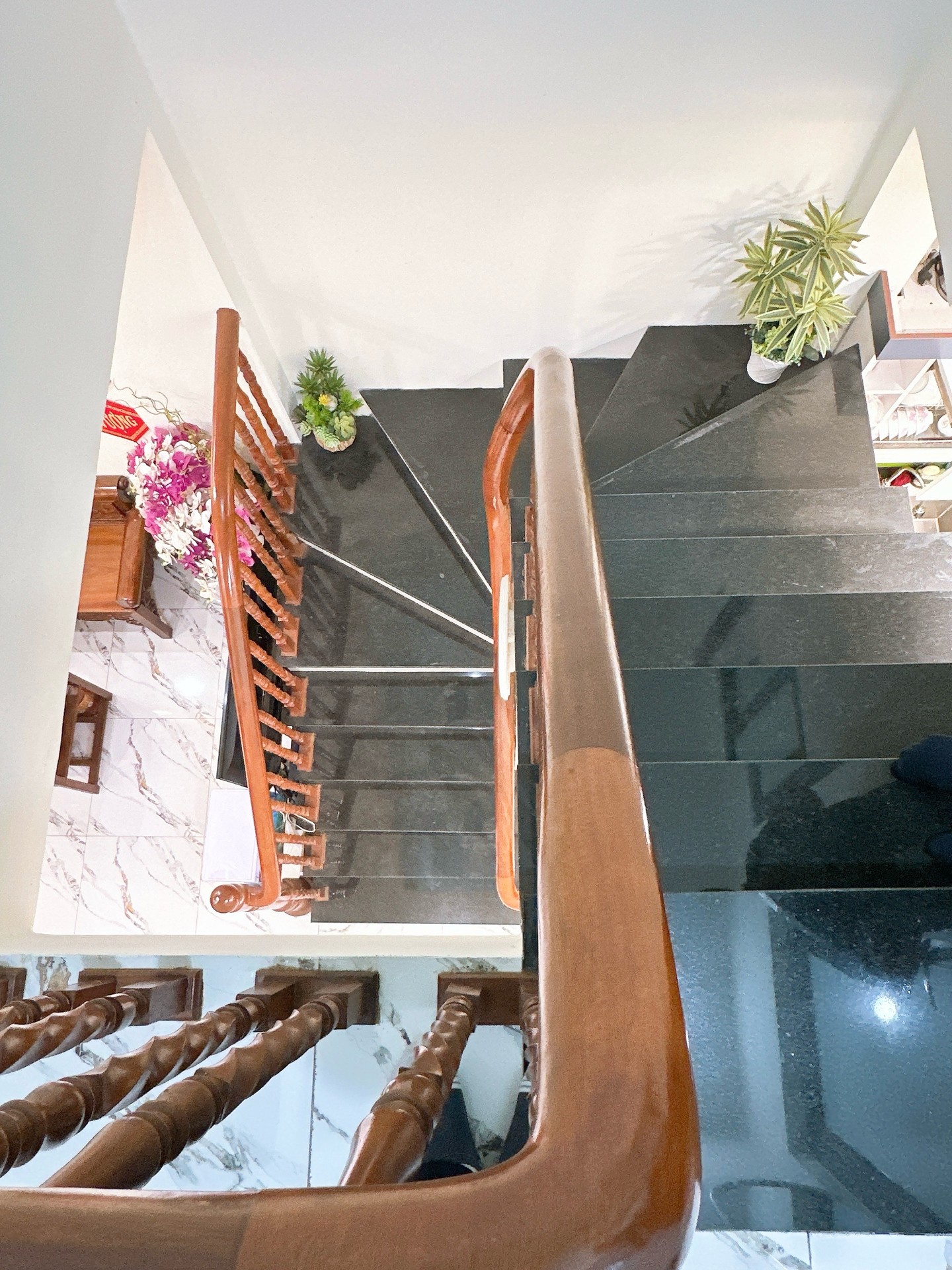 Bán nhà Tân Khai - diện tích 32m2 2 tầng - Nhà đẹp hiếm có - giá 2,68 tỷ