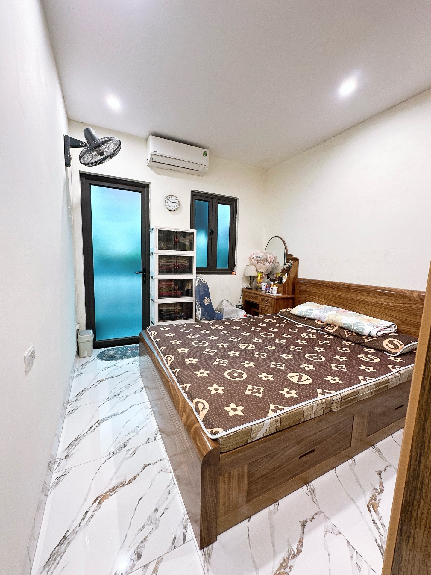 Bán nhà Tân Khai - diện tích 32m2 2 tầng - Nhà đẹp hiếm có - giá 2,68 tỷ