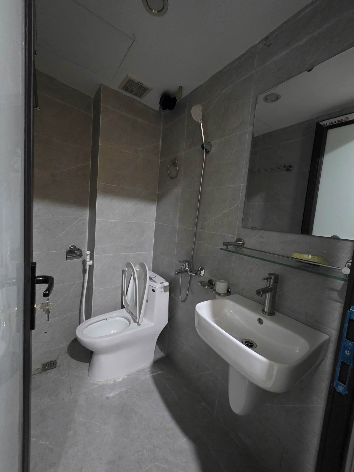Bán nhà Gốc Đề - diện tích 35m2 6 tầng - Nhà đẹp hiếm có - giá 9,5 tỷ