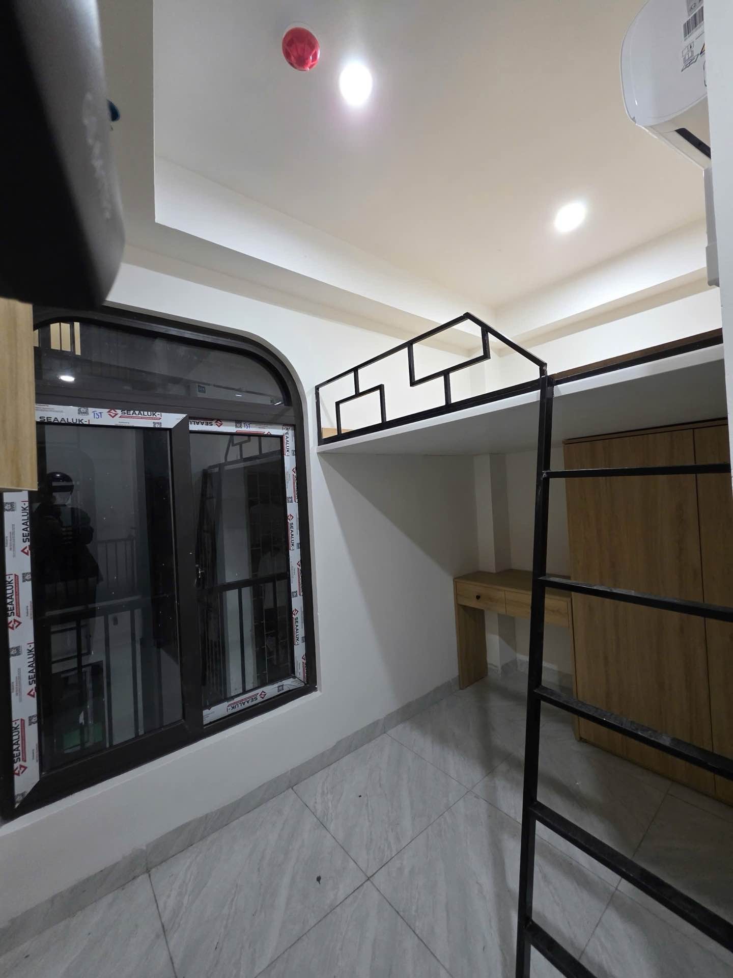 Bán nhà Gốc Đề - diện tích 35m2 6 tầng - Nhà đẹp hiếm có - giá 9,5 tỷ