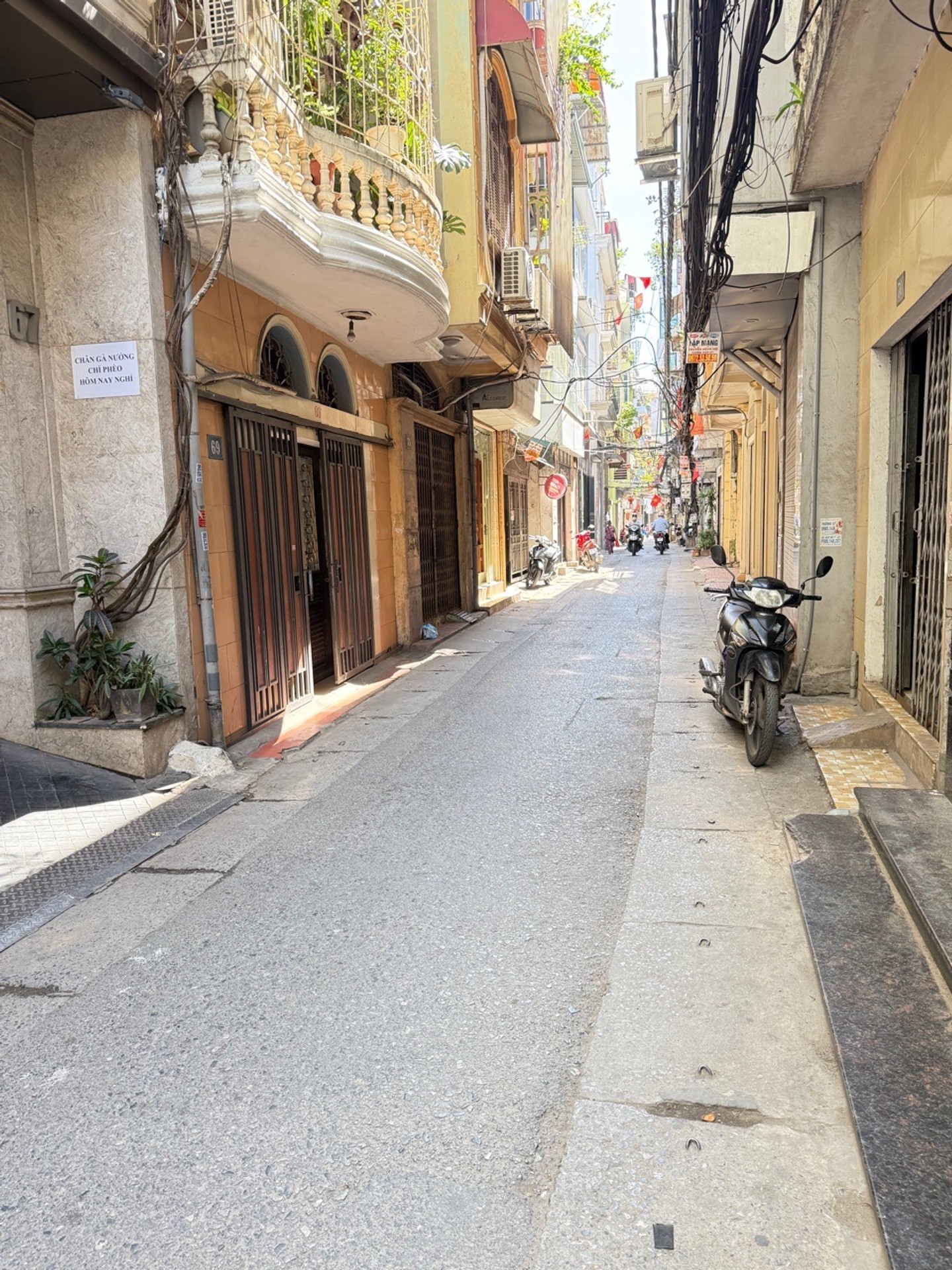 Bán nhà Hai Bà Trưng - diện tích 25m2 3 tầng - Ô TÔ TRÁNH - giá 4 tỷ