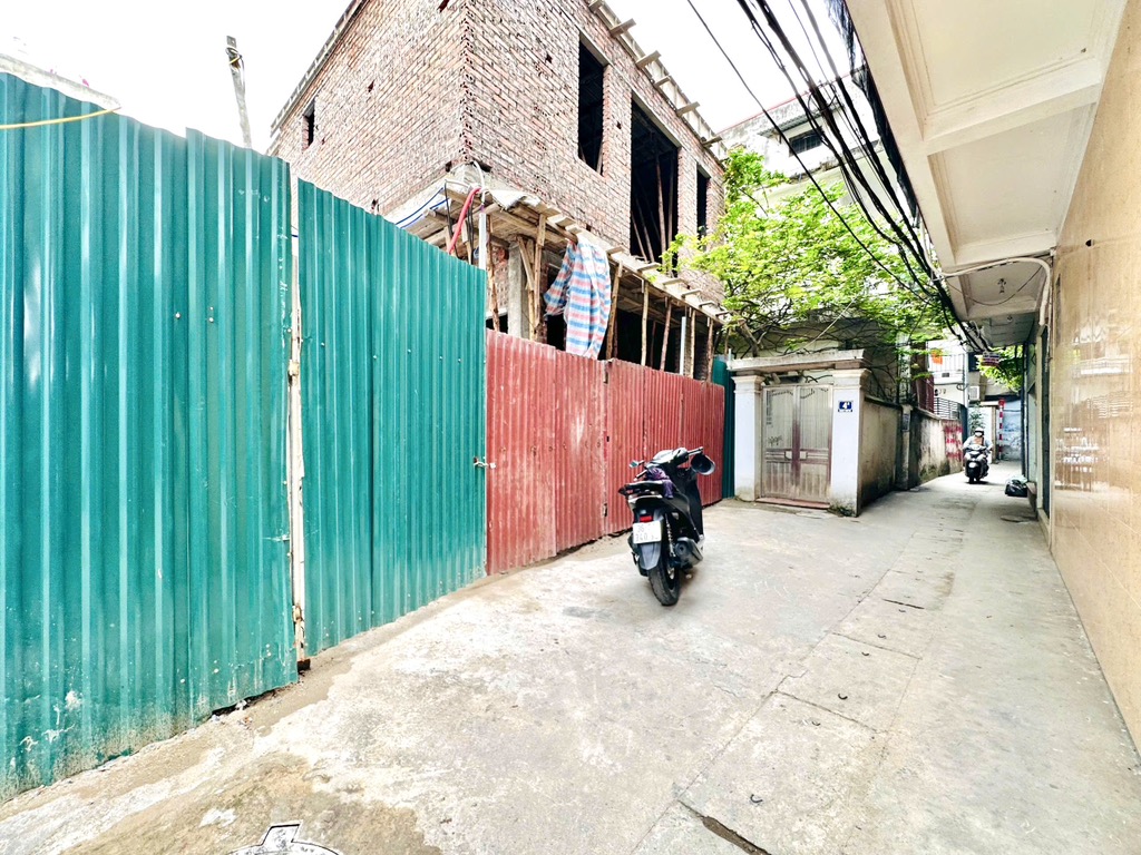 Bán nhà Bạch Đằng - diện tích 31m2 5 tầng - Lô 7 căn xây mới - giá 9 tỷ
