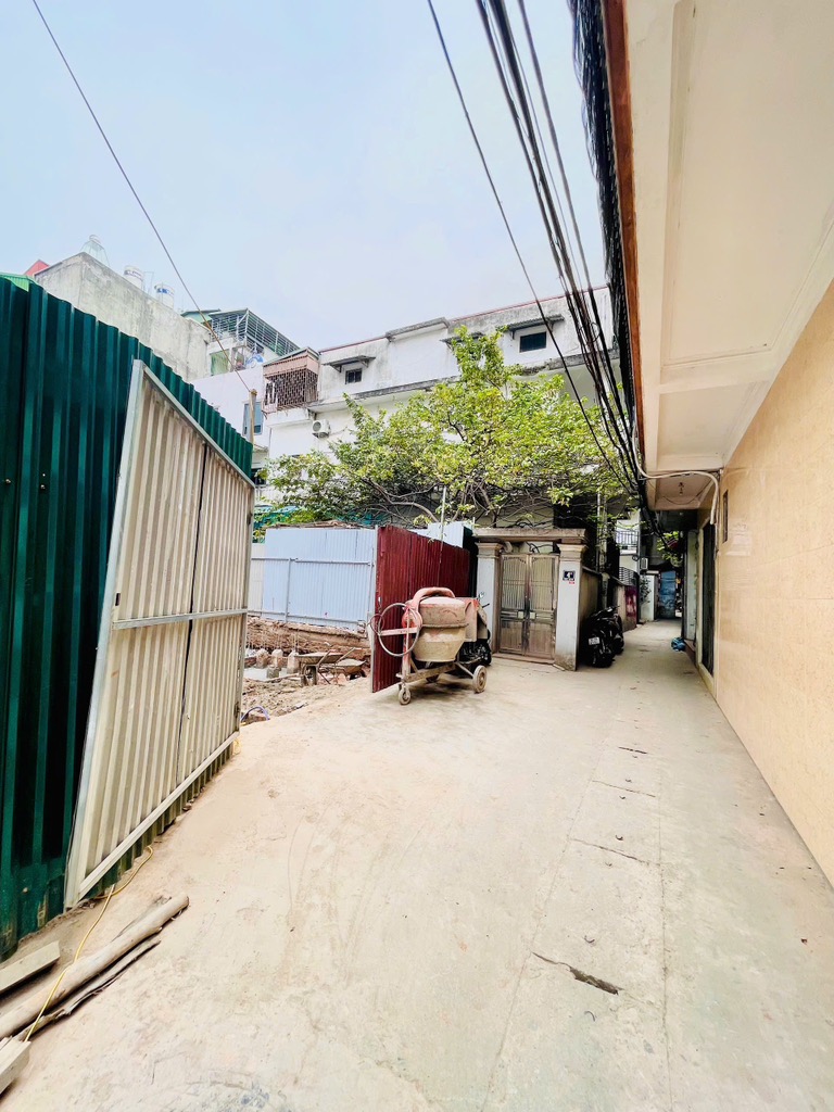 Bán nhà Bạch Đằng - diện tích 31m2 5 tầng - Lô 7 căn xây mới - giá 9 tỷ