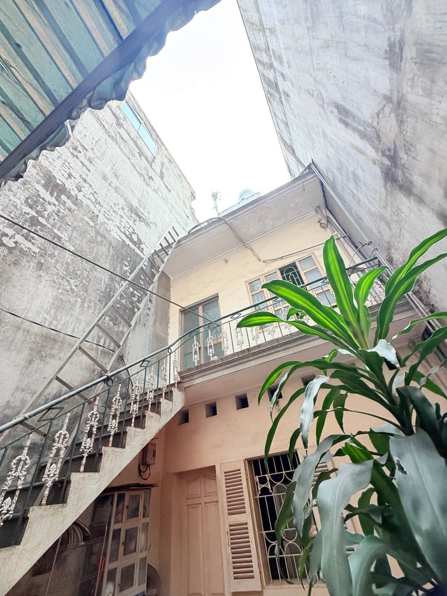 Bán nhà Trương Định - diện tích 107m2 4 tầng - Cực hiếm - giá 28 tỷ