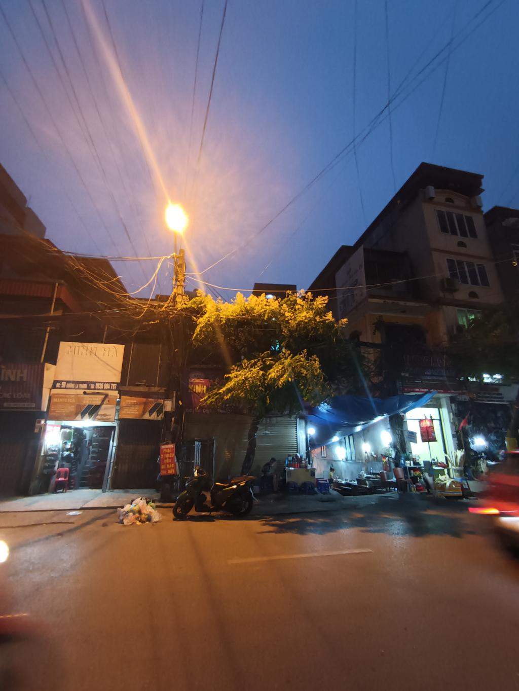 Bán nhà La Thành - diện tích 74m2 2 tầng - lô góc 3 mặt thoáng - giá 37,5 tỷ