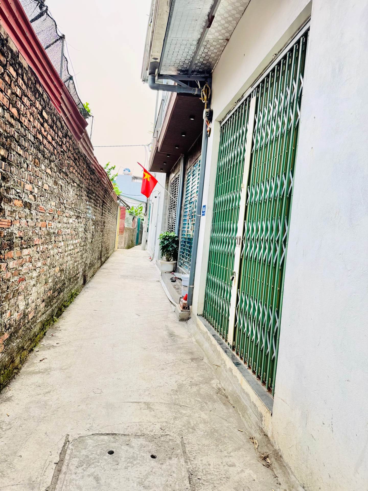 Bán nhà Định Công Thượng - diện tích 45m2 2 tầng - Nhà xây mới, ngõ thông, thoáng sáng - giá 2,48 tỷ