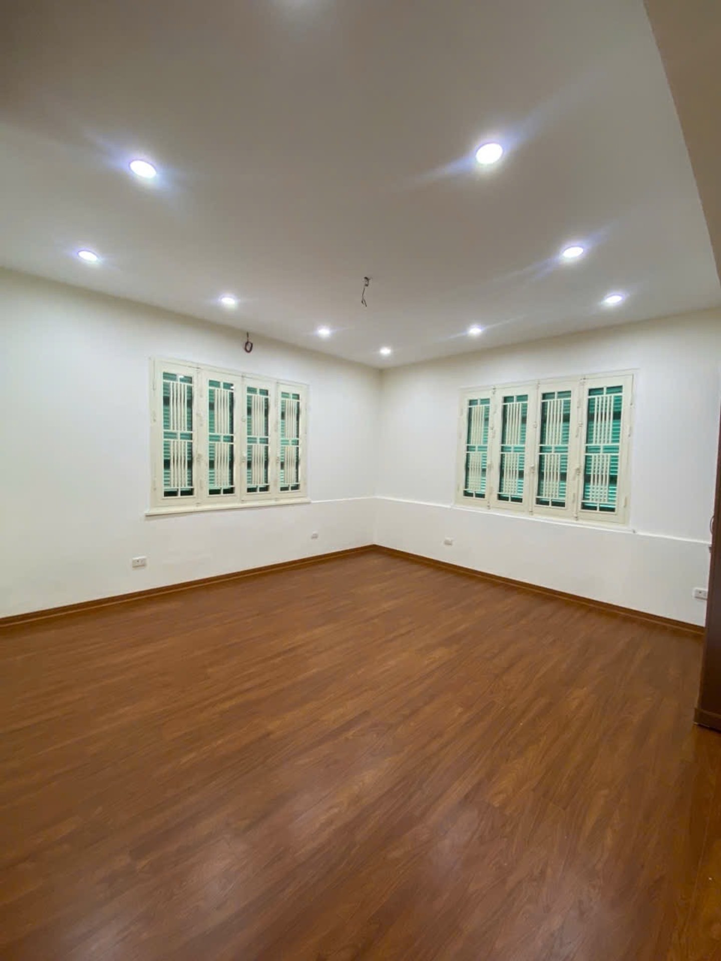 Bán nhà Nguyễn Bỉnh Khiêm - diện tích 150m2 3 tầng - Nhà biệt thự mặt phố - giá 18,5 tỷ