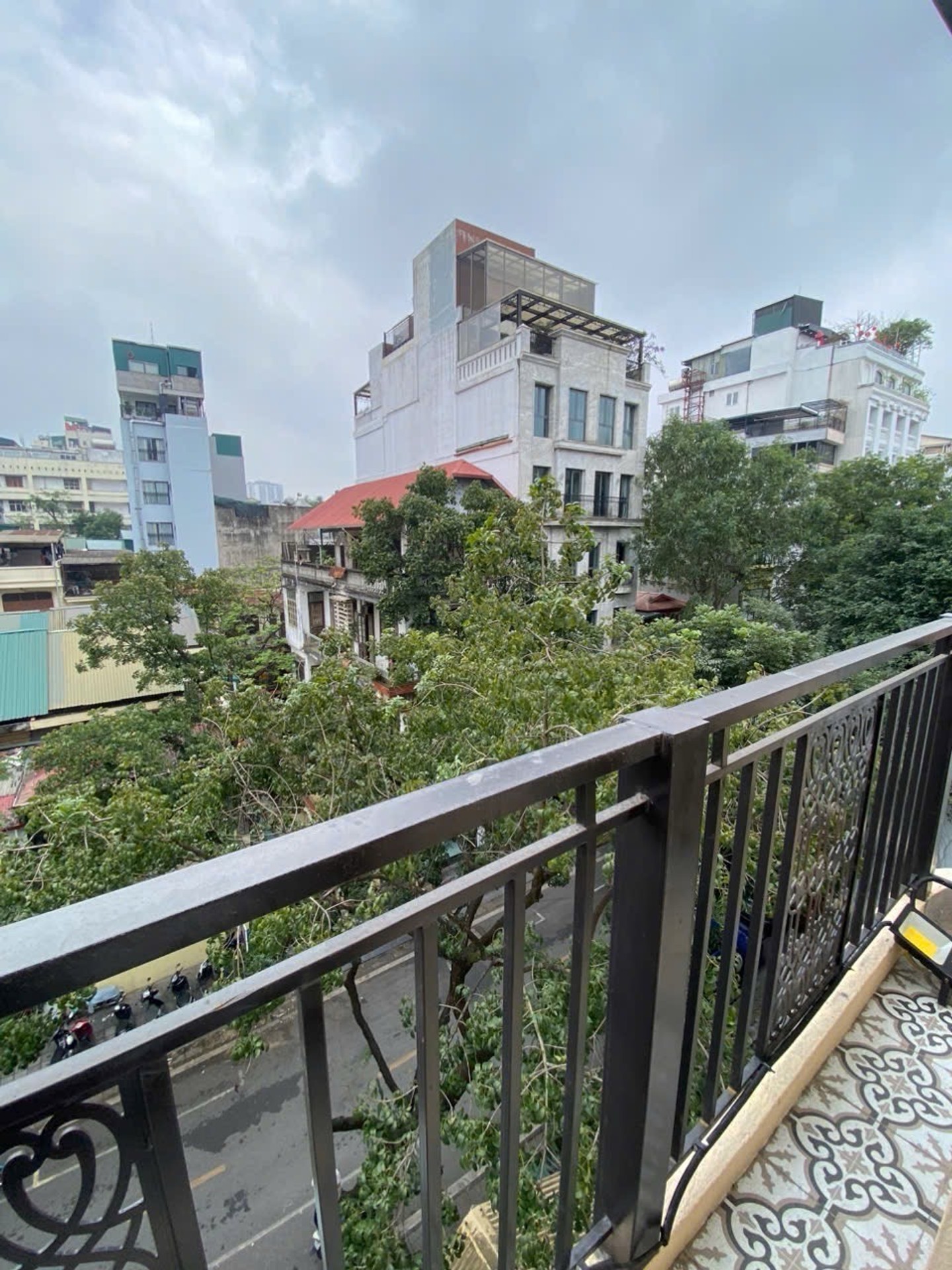 Bán nhà Nguyễn Bỉnh Khiêm - diện tích 150m2 3 tầng - Nhà biệt thự mặt phố - giá 18,5 tỷ