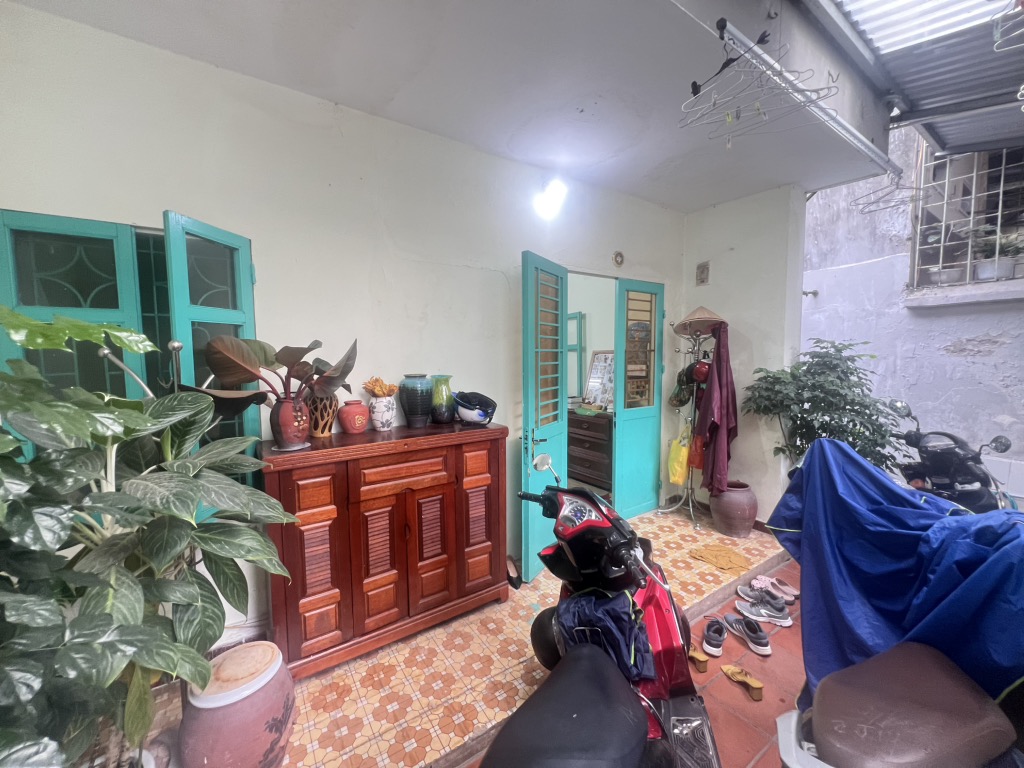 Bán nhà Hồng Mai - diện tích 83.8m2 1 tầng - Ngõ 1 ô tô - giá 26,2 tỷ