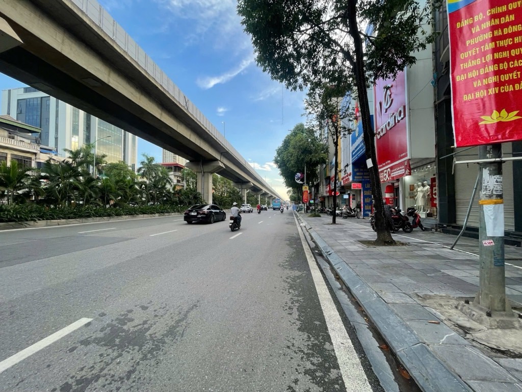 Bán nhà Chùa Bộc - diện tích 42m2 5 tầng - MẶT PHỐ SIÊU VIP - giá 42 tỷ